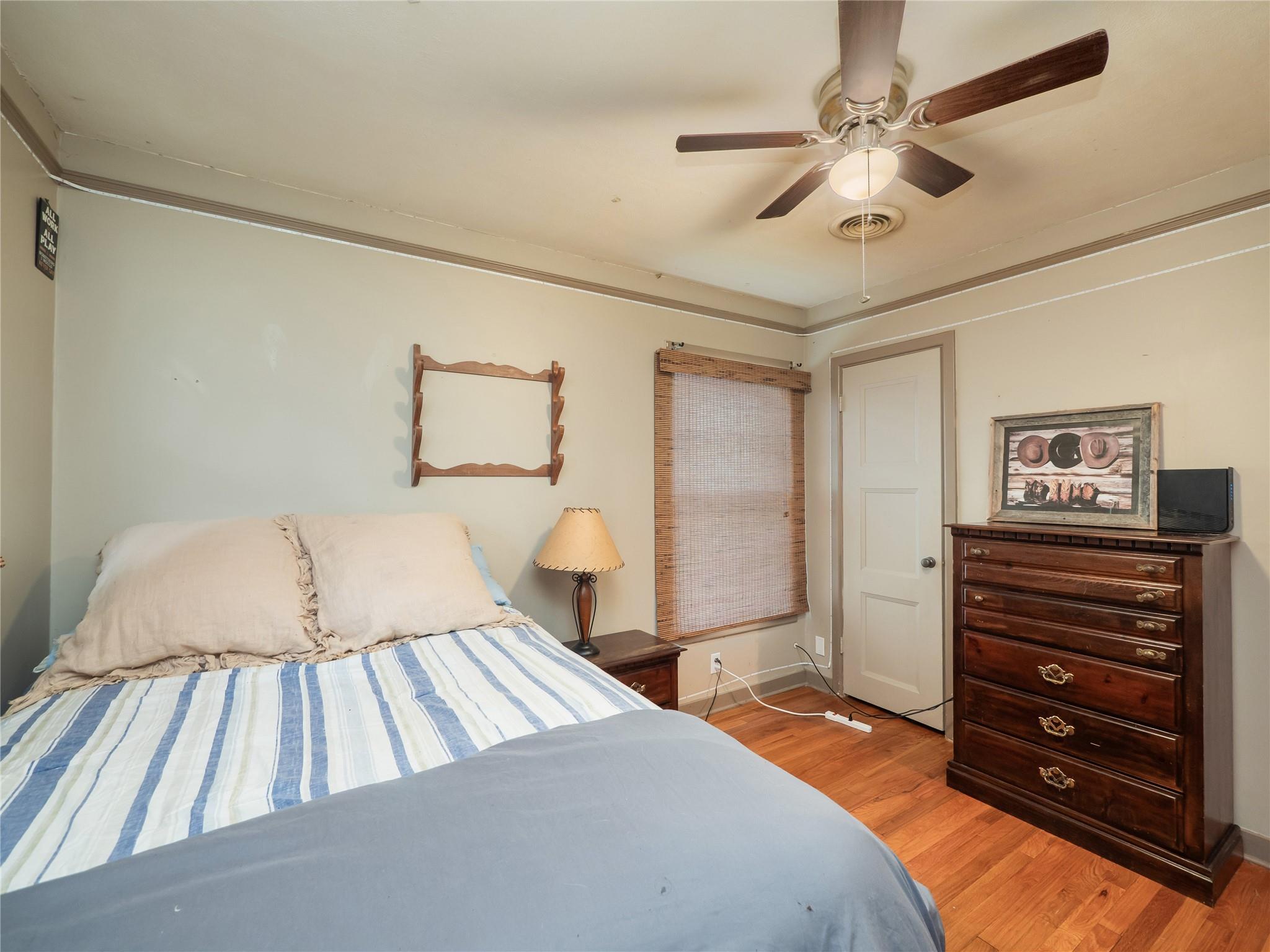 1207 Flag St, Llano, TX 78643