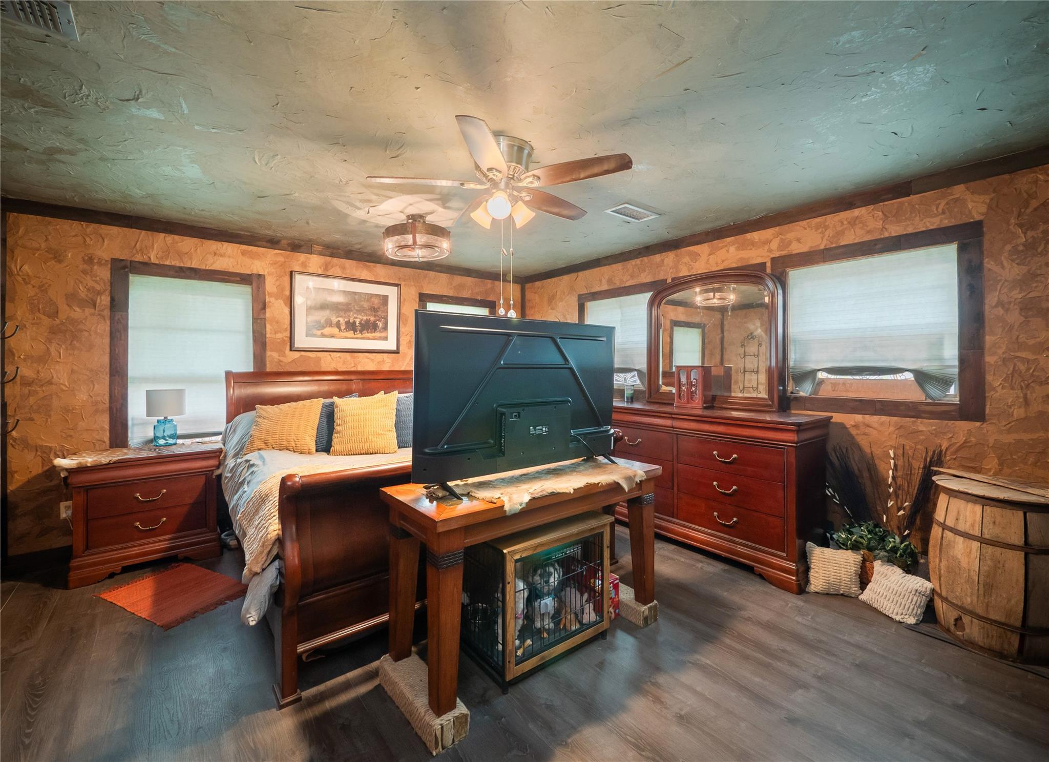 1207 Flag St, Llano, TX 78643