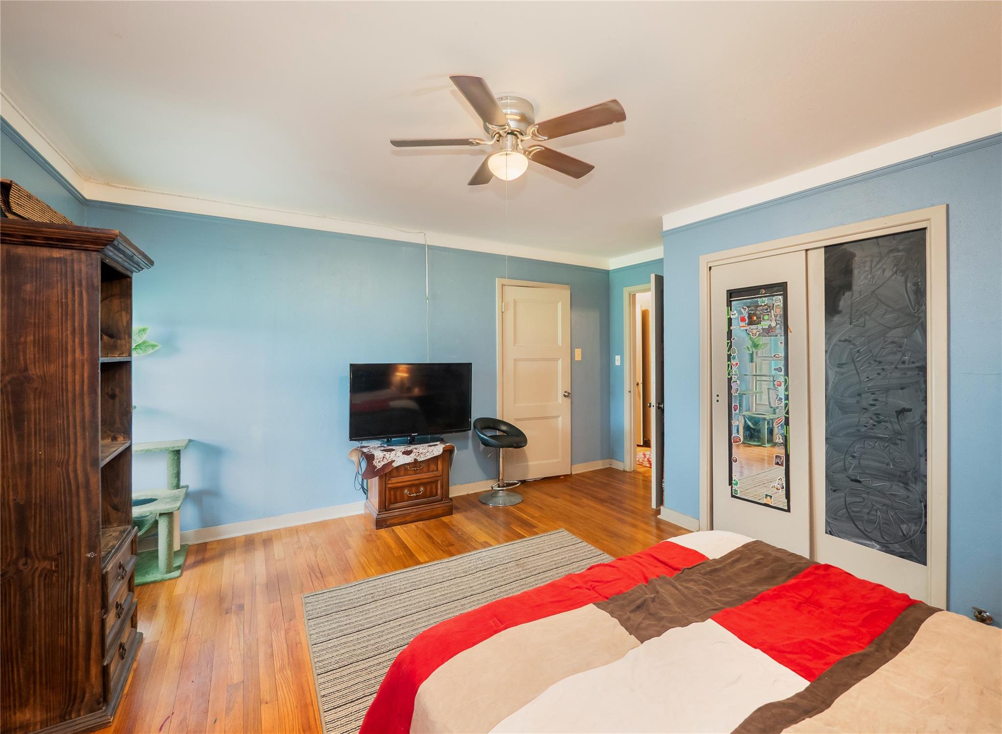 1207 Flag St, Llano, TX 78643