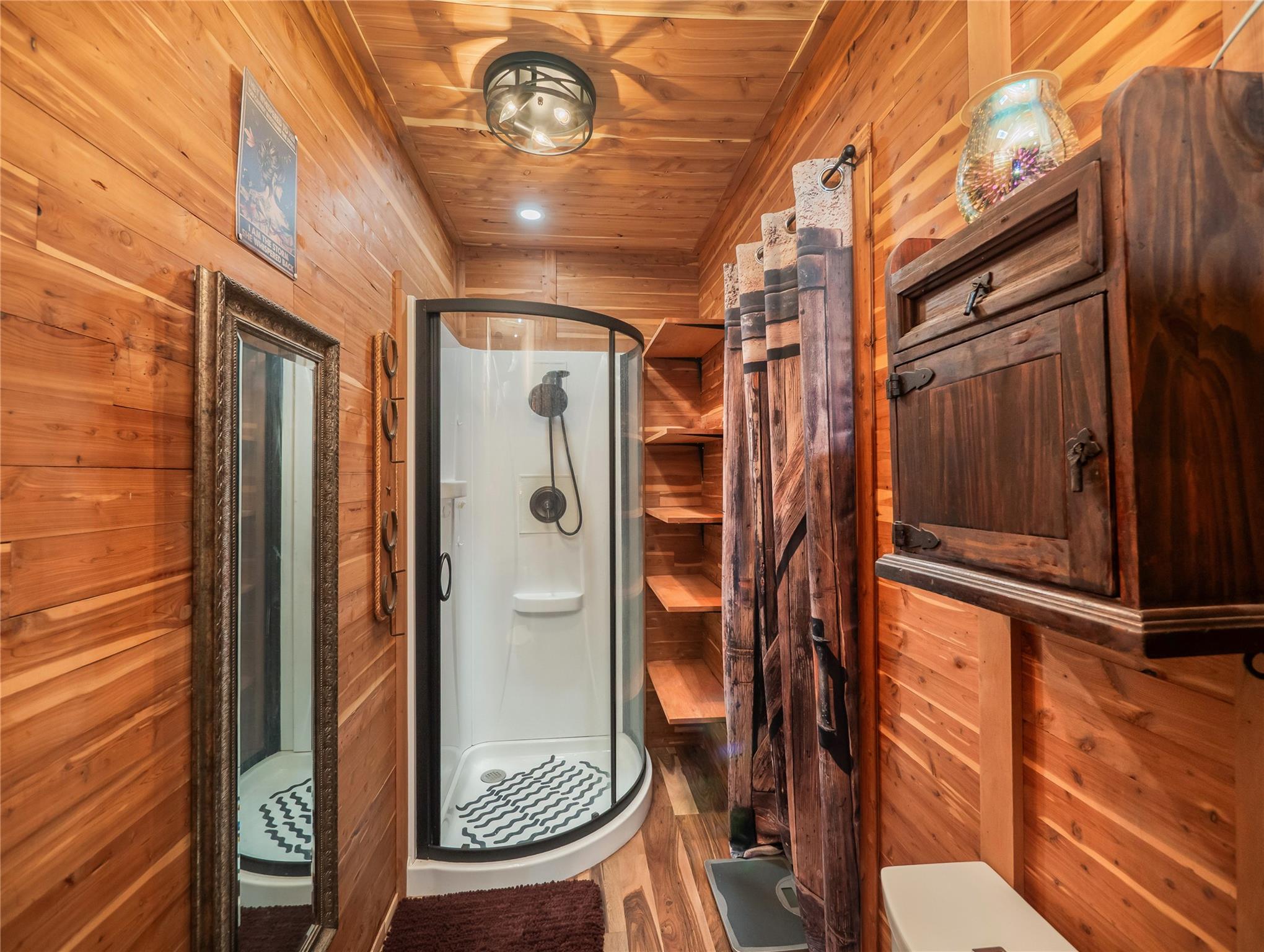 1207 Flag St, Llano, TX 78643