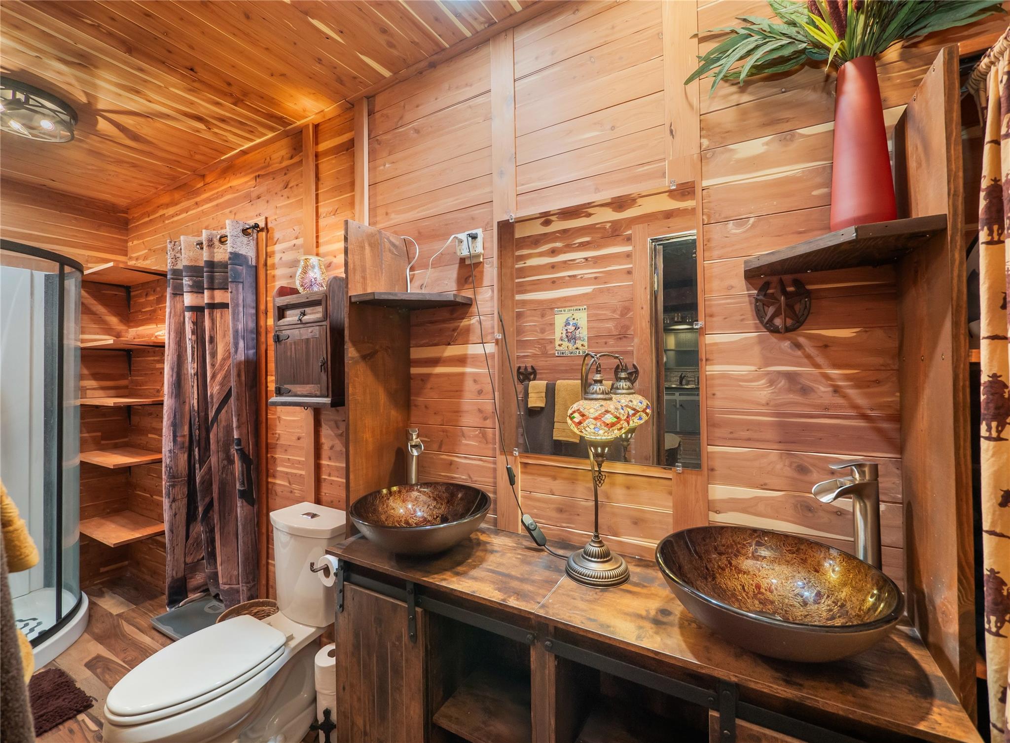 1207 Flag St, Llano, TX 78643