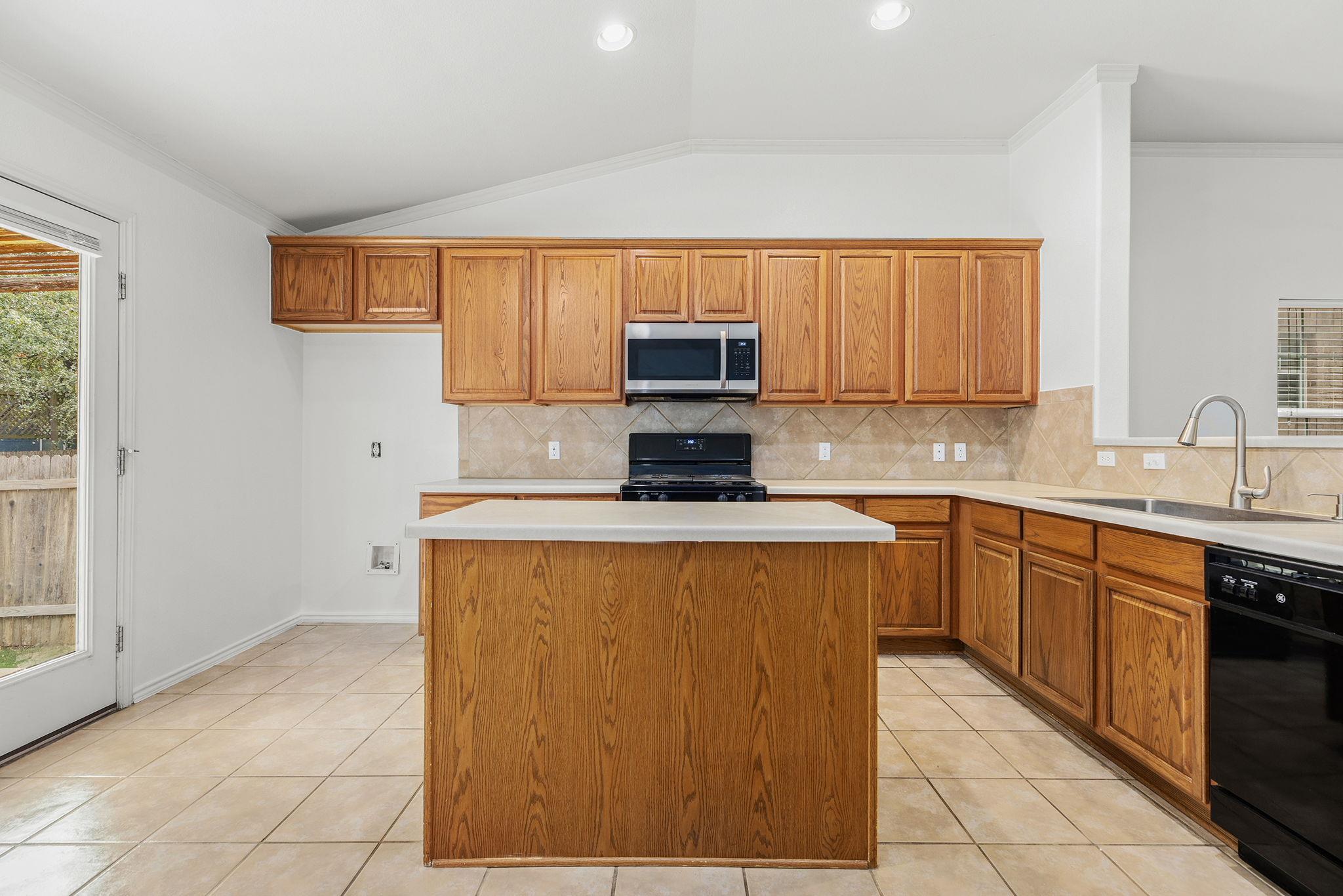 1310 Alpine Mountain Dr, Leander, TX 78641