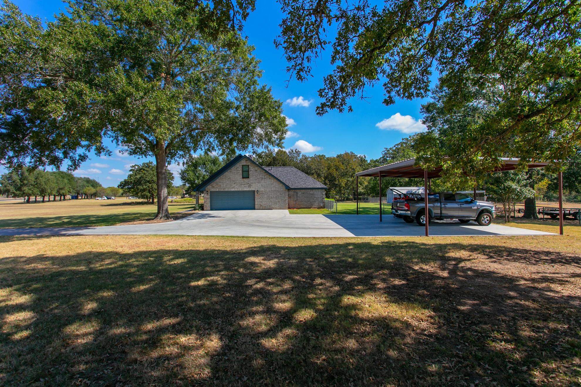 974 State Highway 21 Highway E, Caldwell, TX 77836