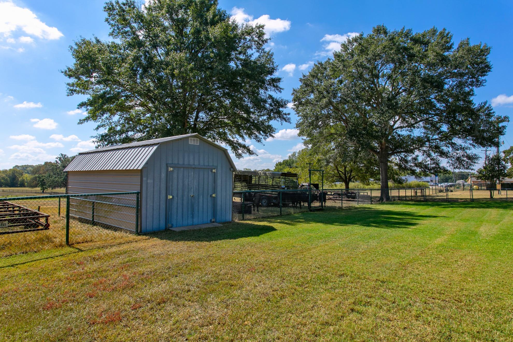 974 State Highway 21 Highway E, Caldwell, TX 77836