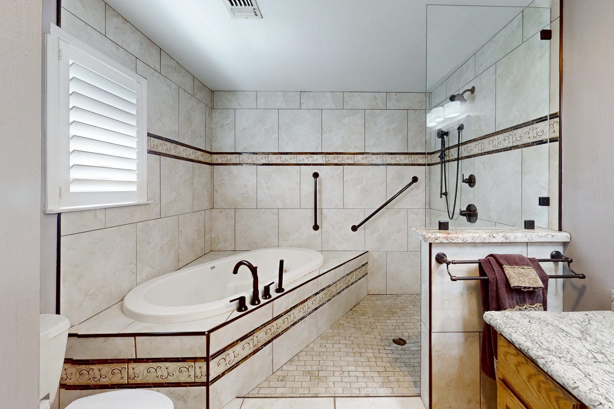 974 State Highway 21 Highway E, Caldwell, TX 77836