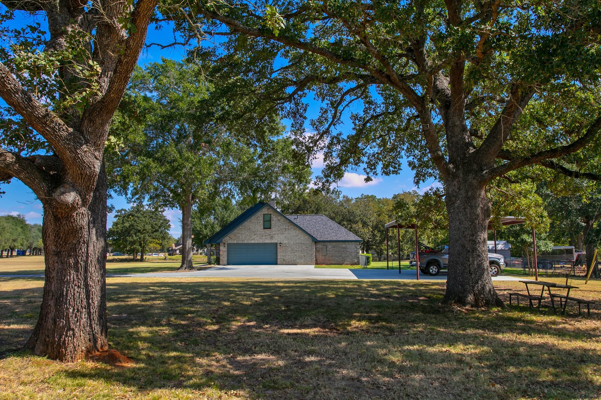 974 State Highway 21 Highway E, Caldwell, TX 77836