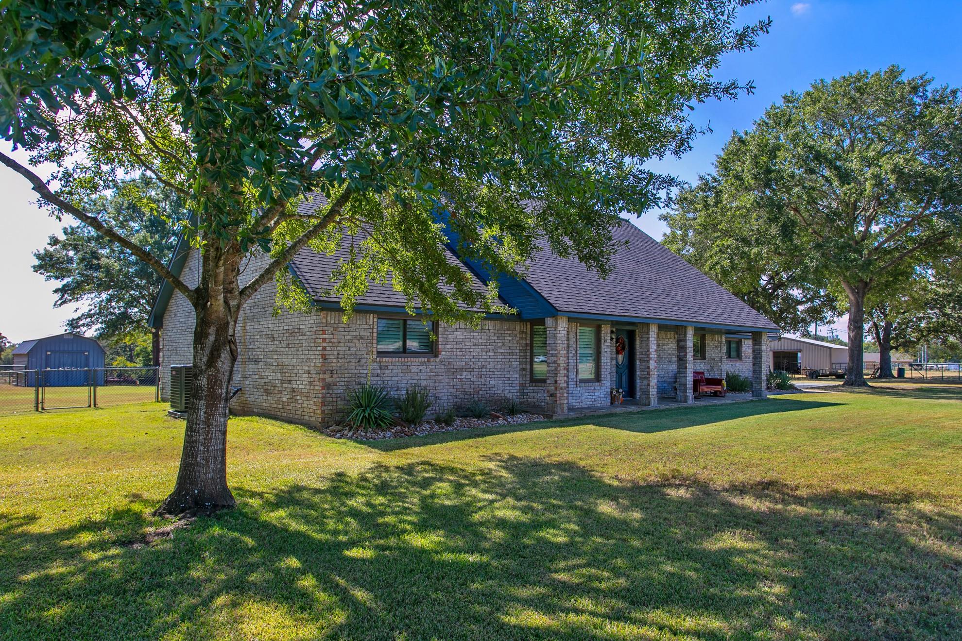 974 State Highway 21 Highway E, Caldwell, TX 77836