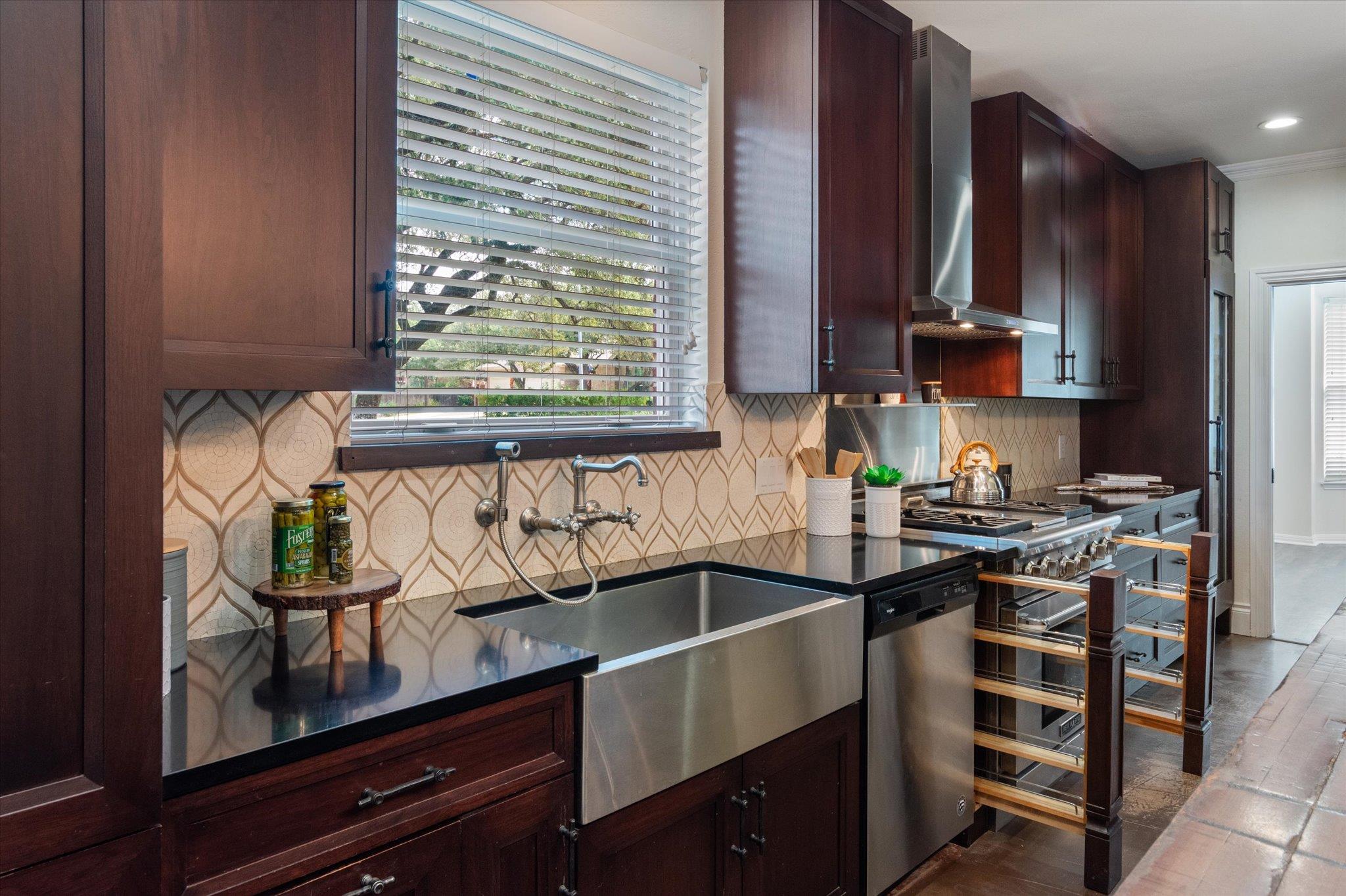 8916 Pepper Rock Dr, Austin, TX 78717