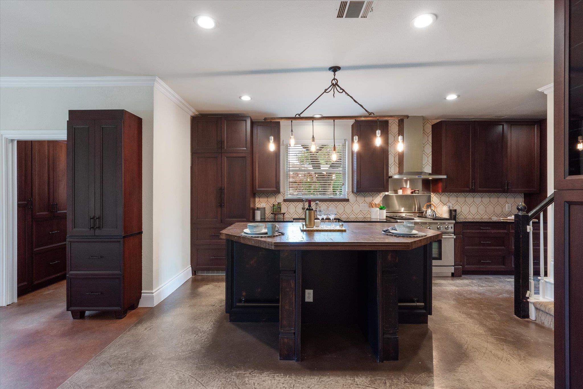 8916 Pepper Rock Dr, Austin, TX 78717