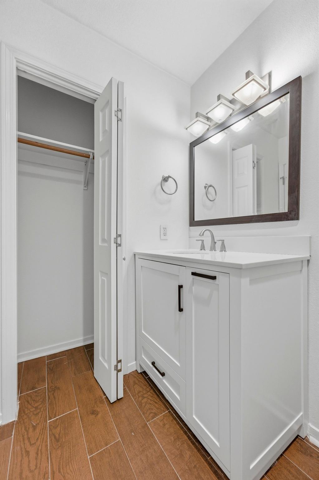 304 E 33rd St # 11, Austin, TX 78705