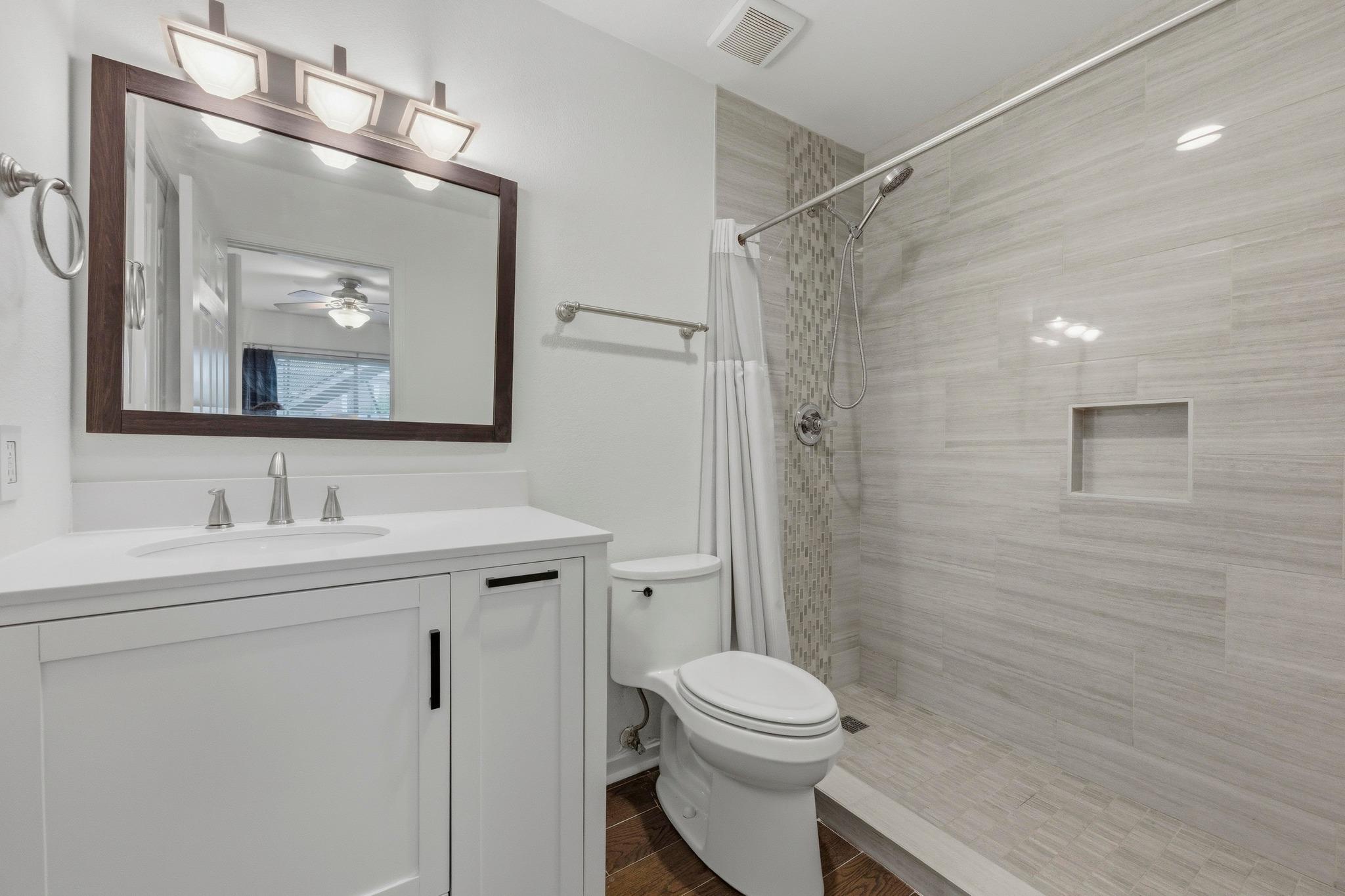 304 E 33rd St # 11, Austin, TX 78705