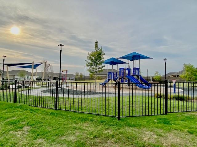 332 St Thomas St, Lockhart, TX 78644