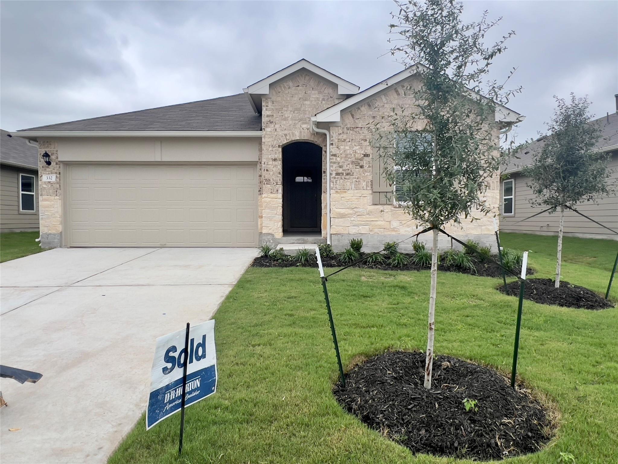 332 St Thomas St, Lockhart, TX 78644