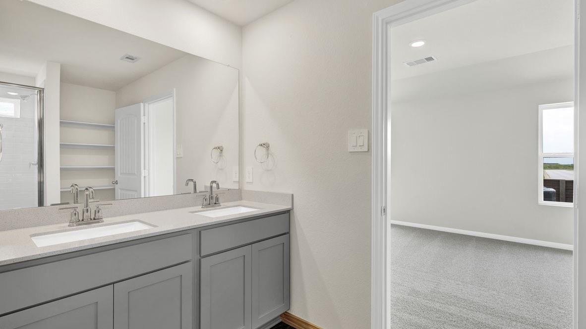 332 St Thomas St, Lockhart, TX 78644