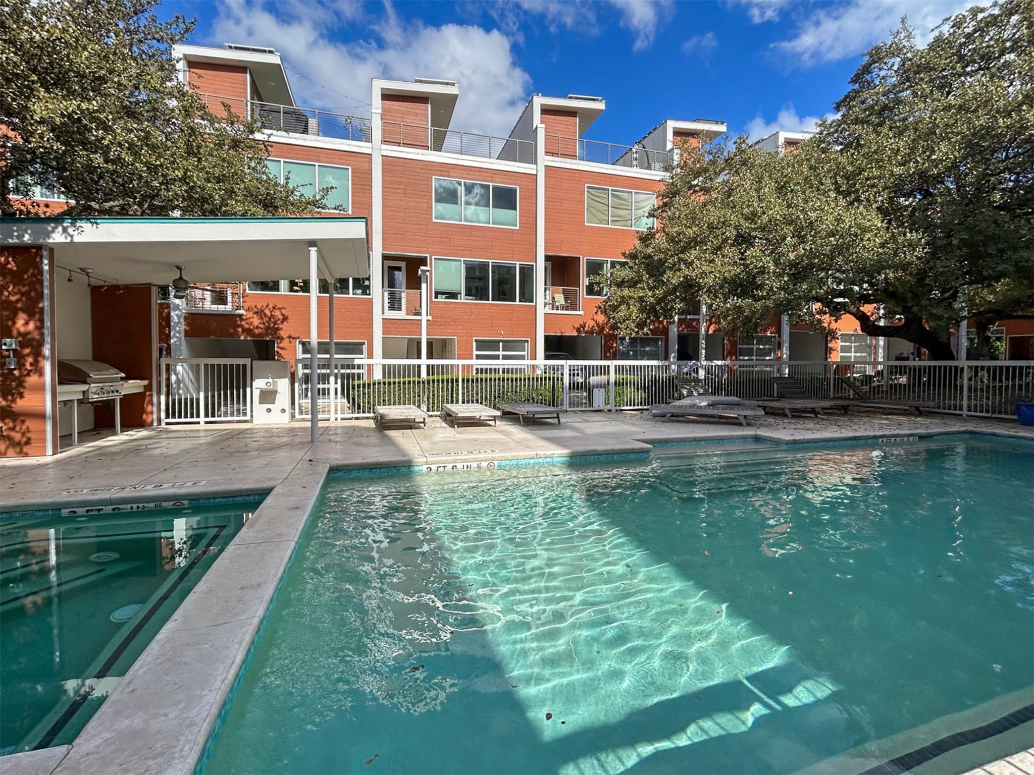 2301 S 5th St # 31, Austin, TX 78704