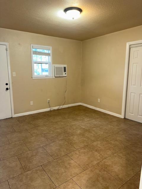 5509 Guadalupe St # 103, Austin, TX 78751