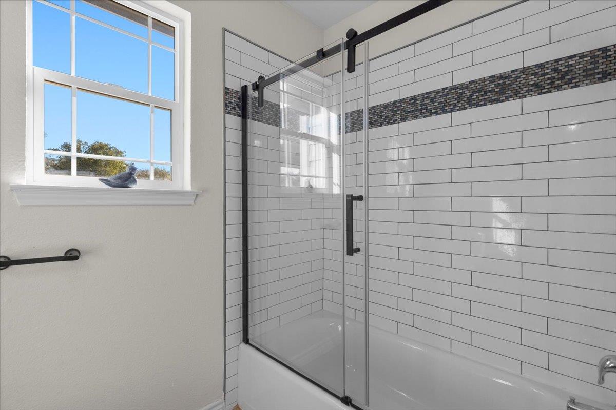 1180 Live Oak Loop, Buda, TX 78610