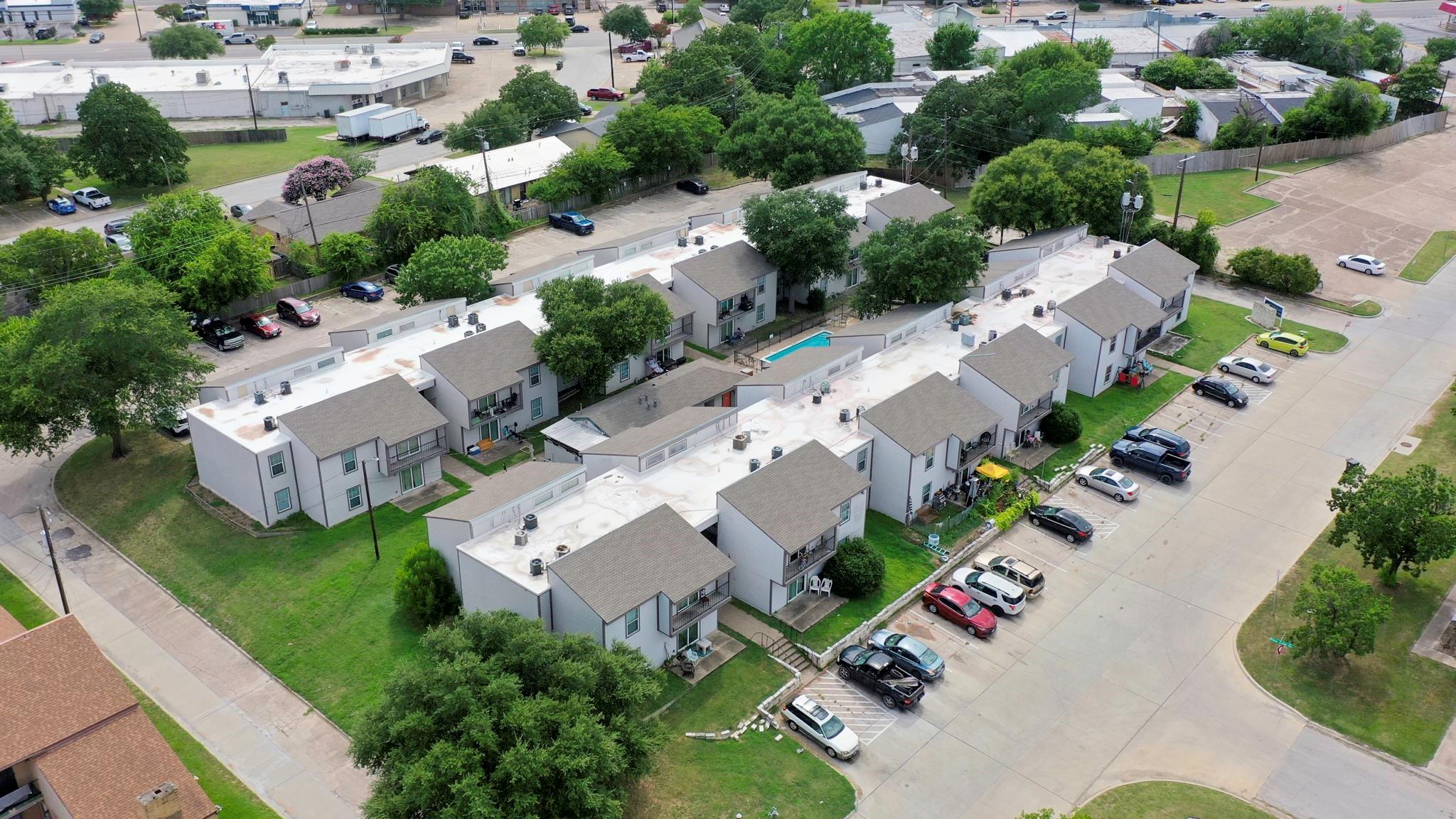 2000 Kazmeier Plz, Bryan, TX 77802