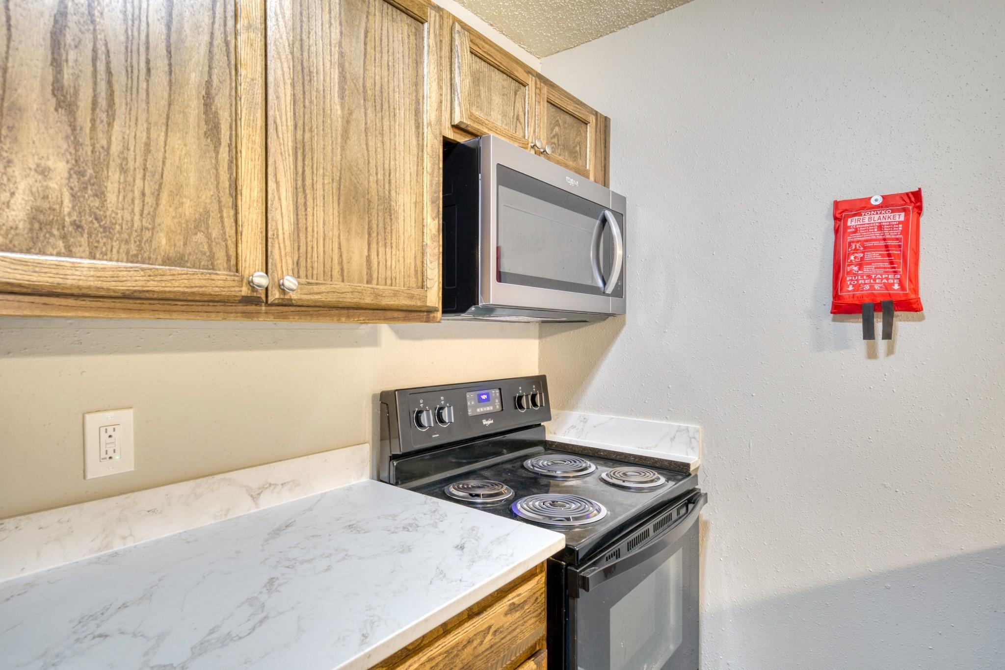 2000 Kazmeier Plz, Bryan, TX 77802