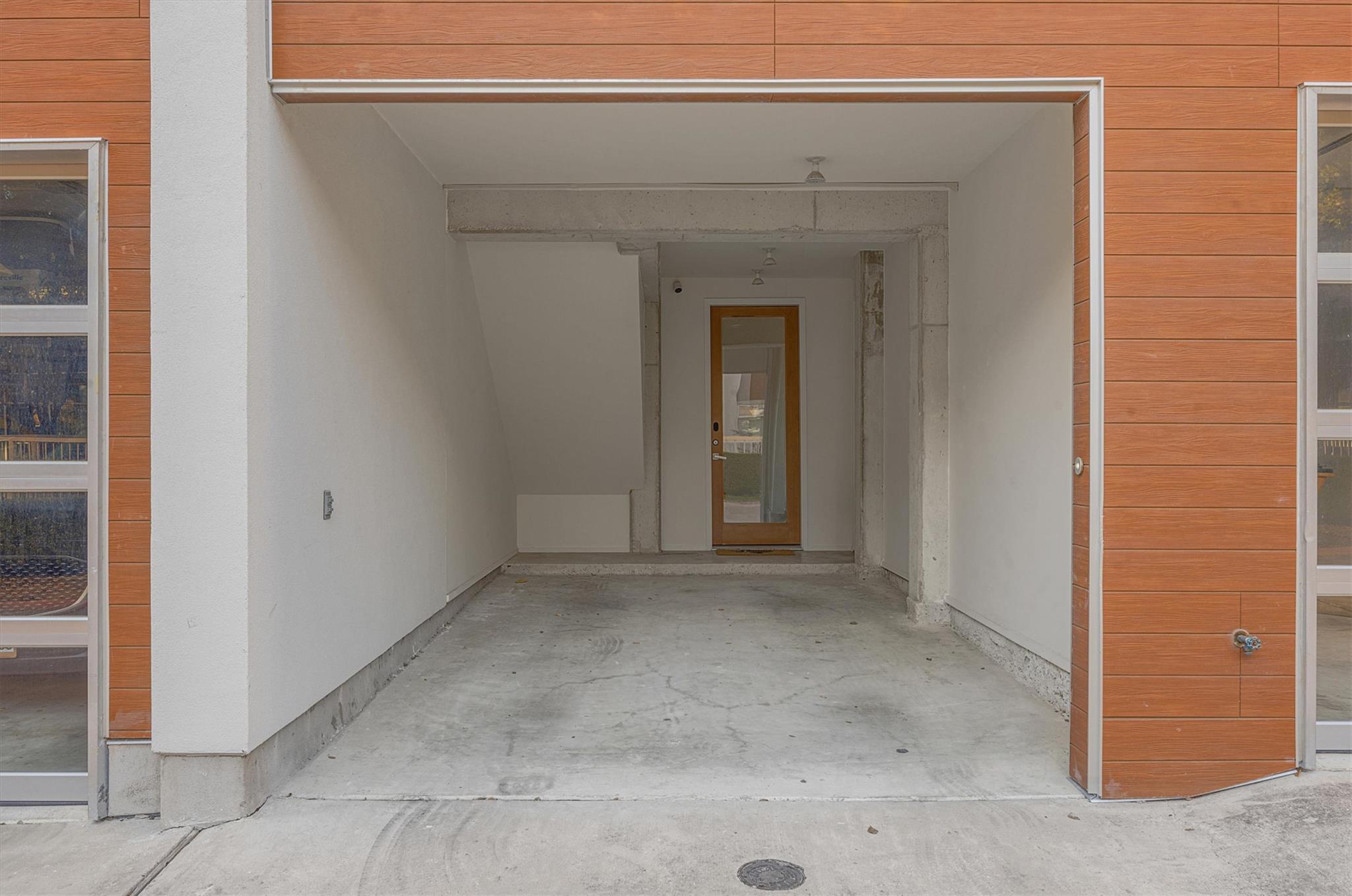 2301 S 5th St # 31, Austin, TX 78704