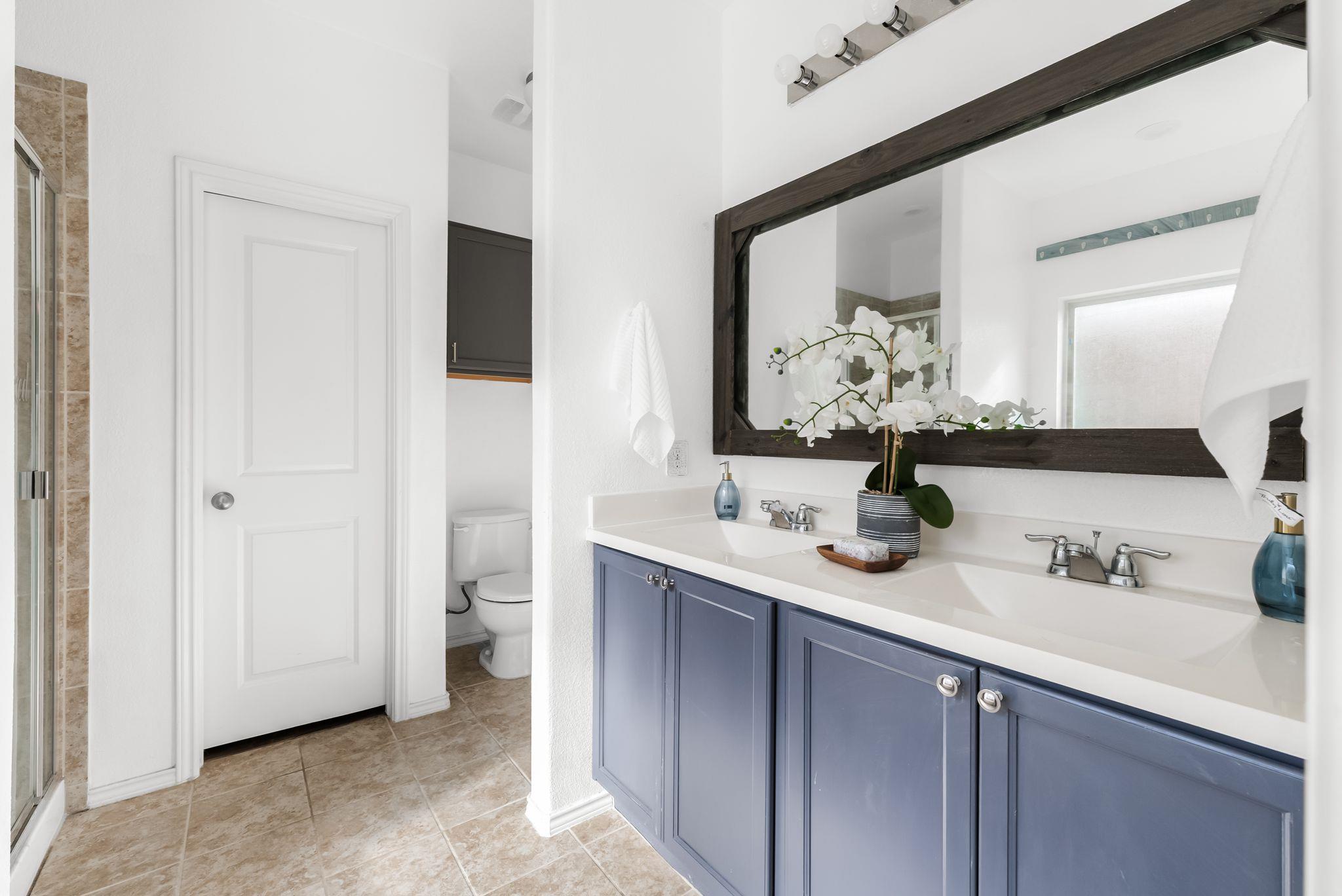 1016 Wolcott Dr, Leander, TX 78641