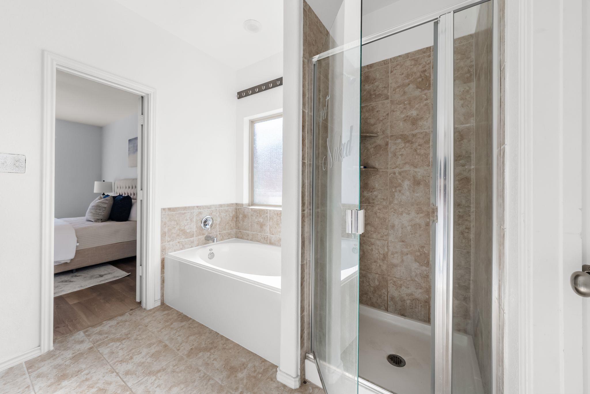 1016 Wolcott Dr, Leander, TX 78641