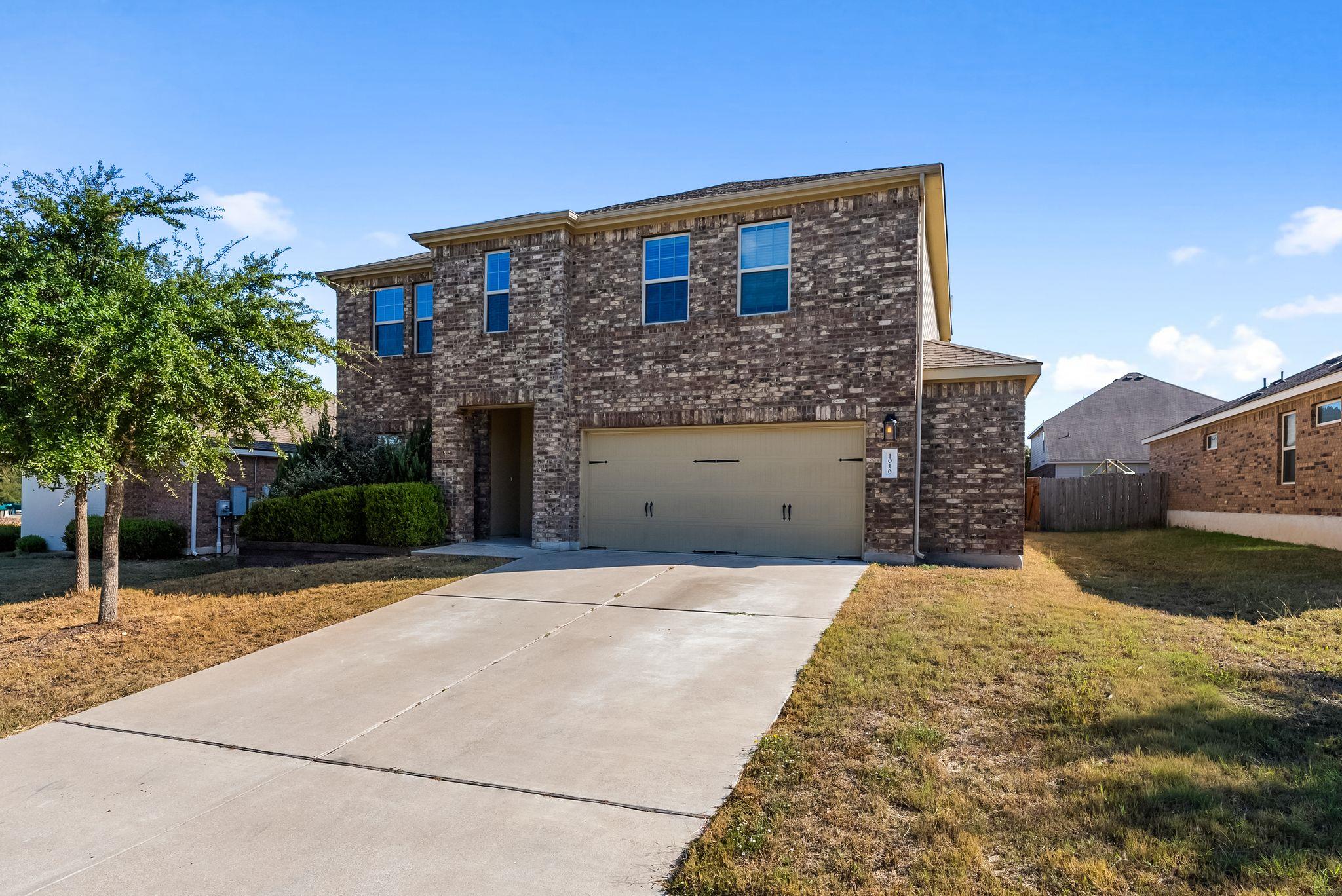 1016 Wolcott Dr, Leander, TX 78641