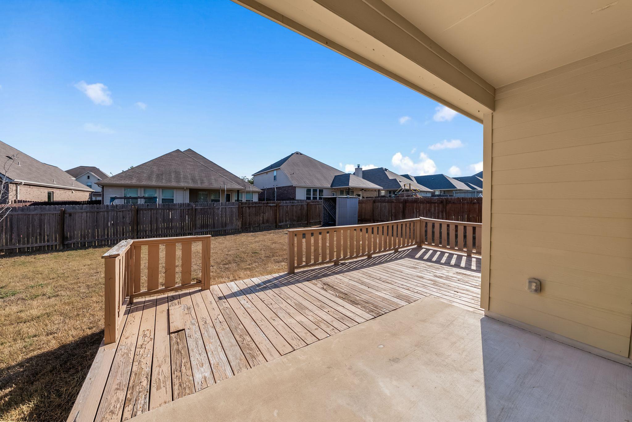 1016 Wolcott Dr, Leander, TX 78641