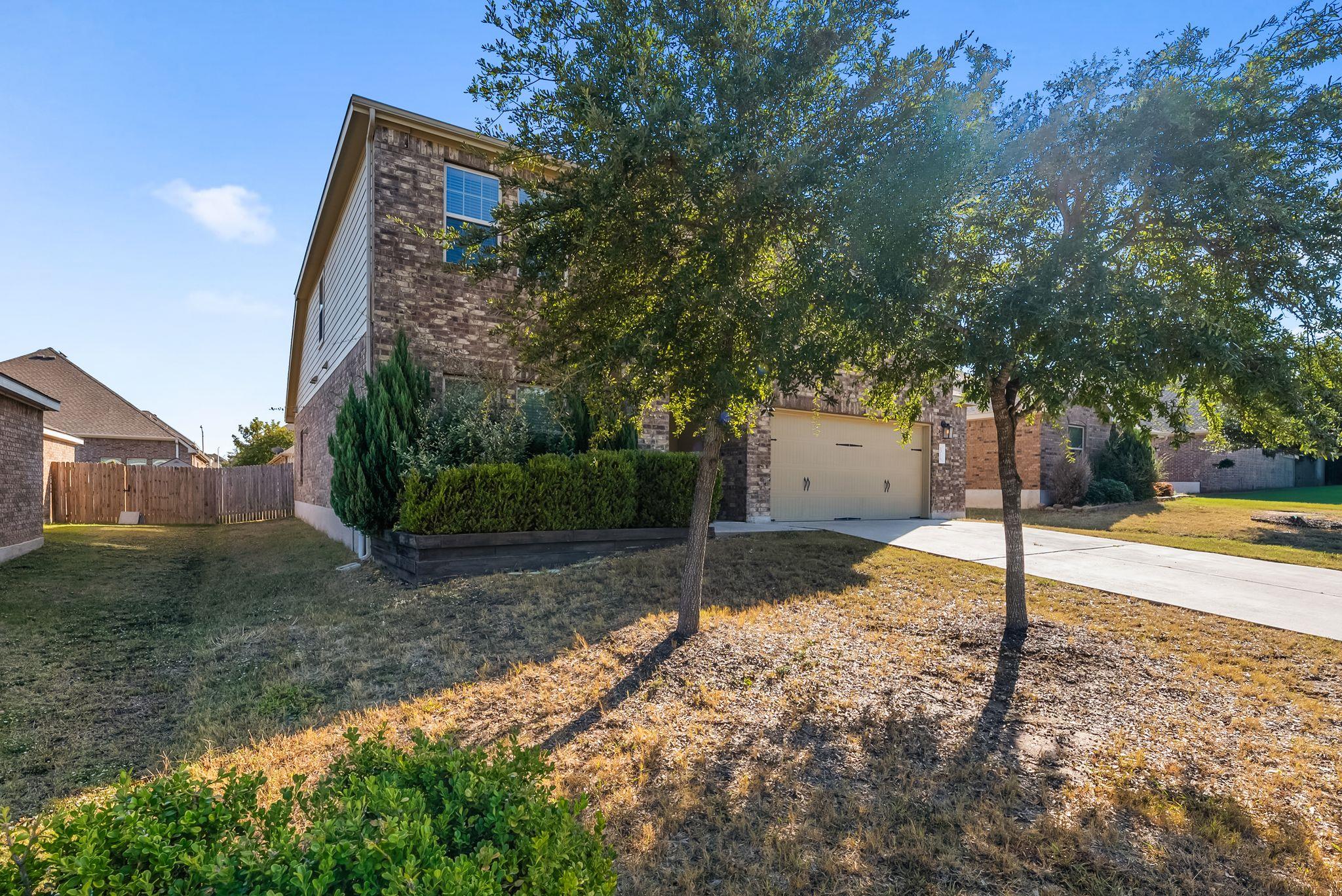 1016 Wolcott Dr, Leander, TX 78641