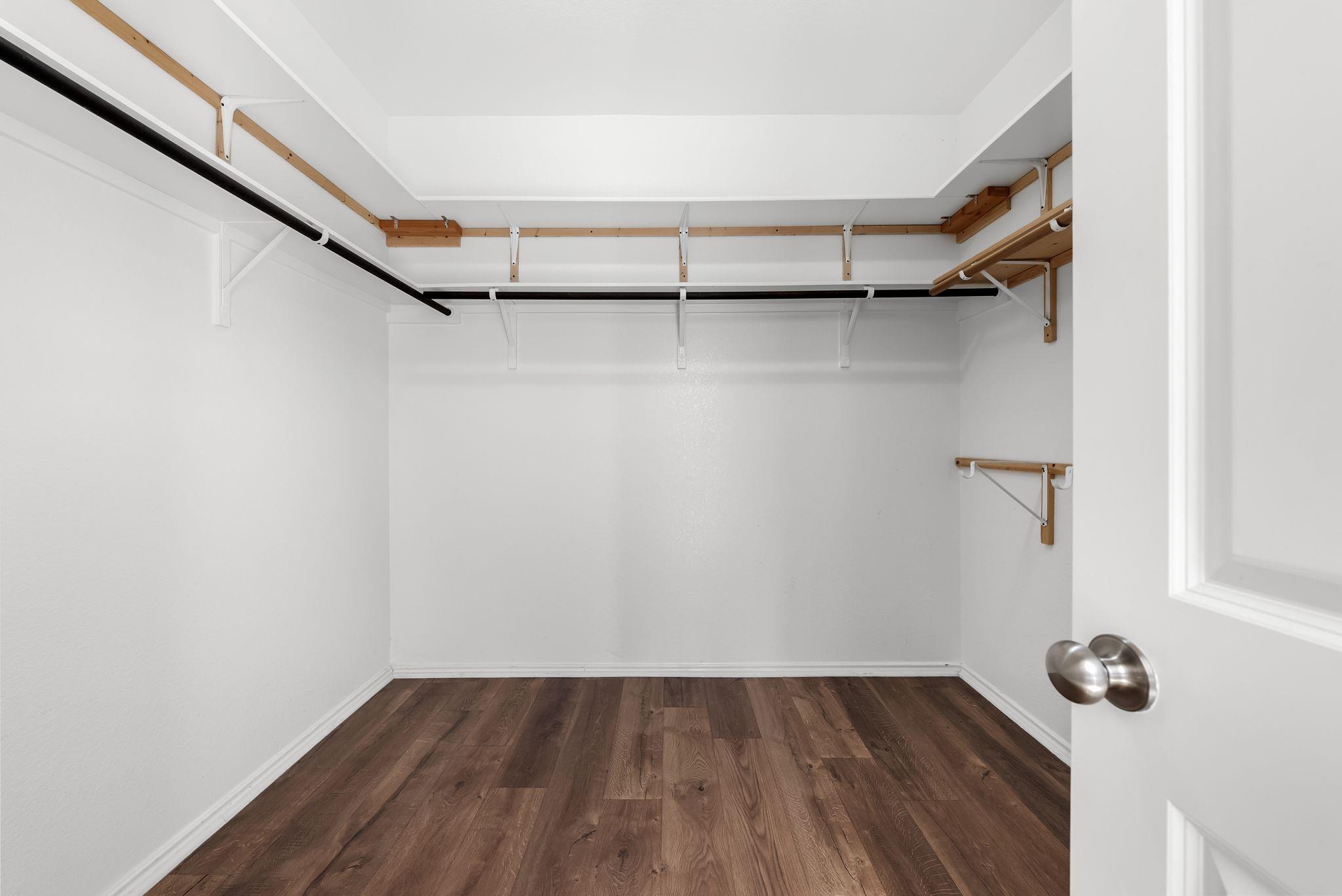 1016 Wolcott Dr, Leander, TX 78641