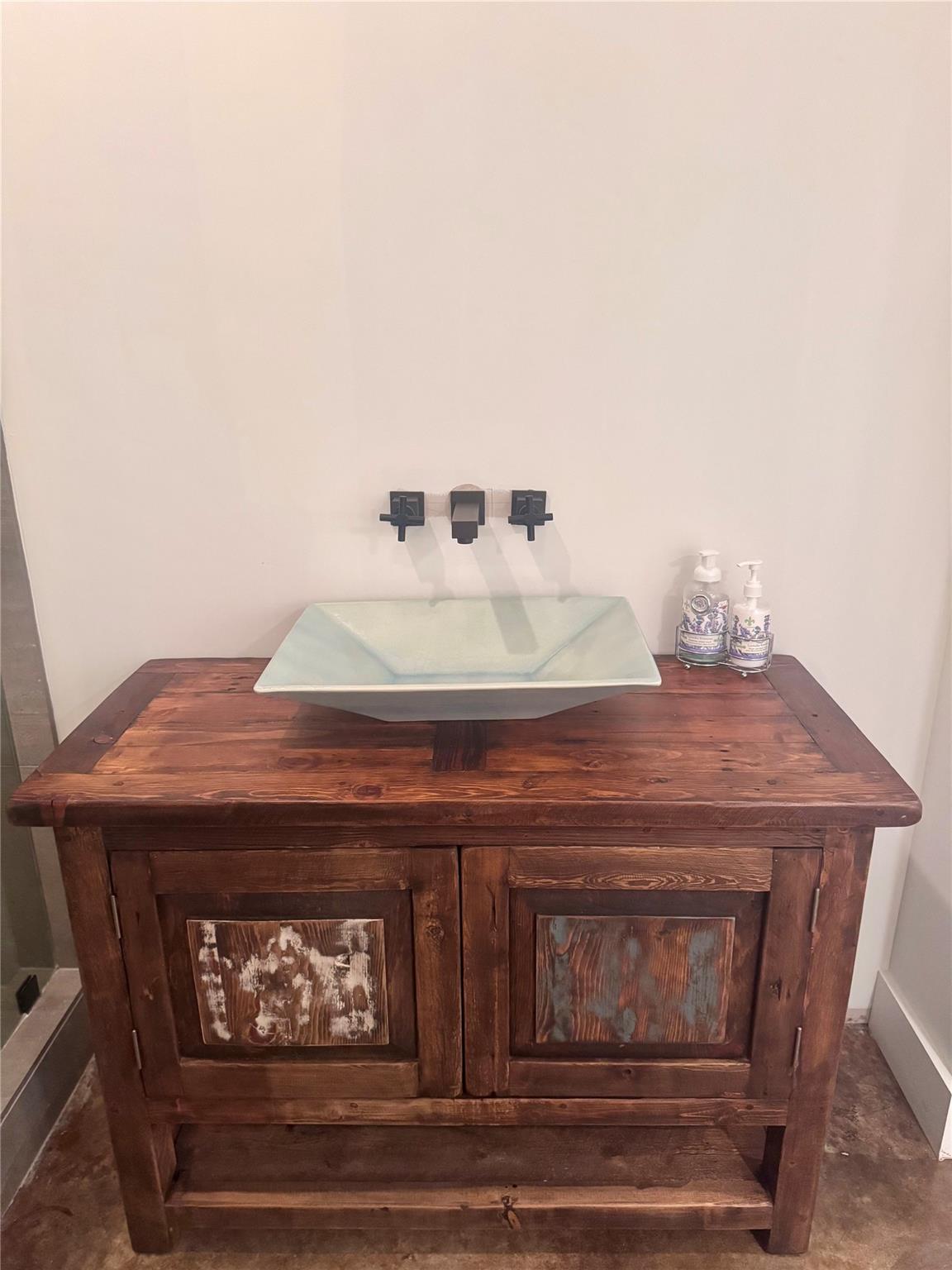 311 W 5th St # 905, Austin, TX 78701