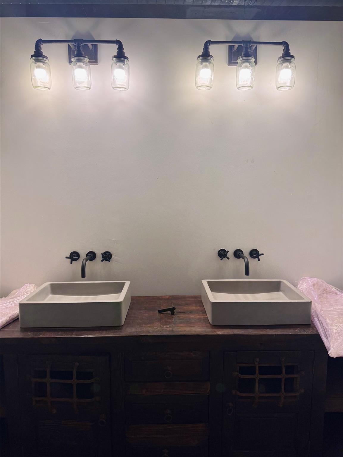 311 W 5th St # 905, Austin, TX 78701