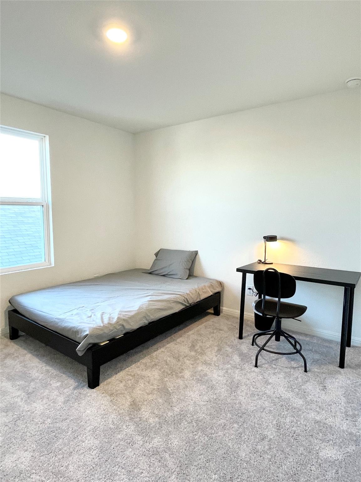 627 Gemsbok Dr, Hutto, TX 78634