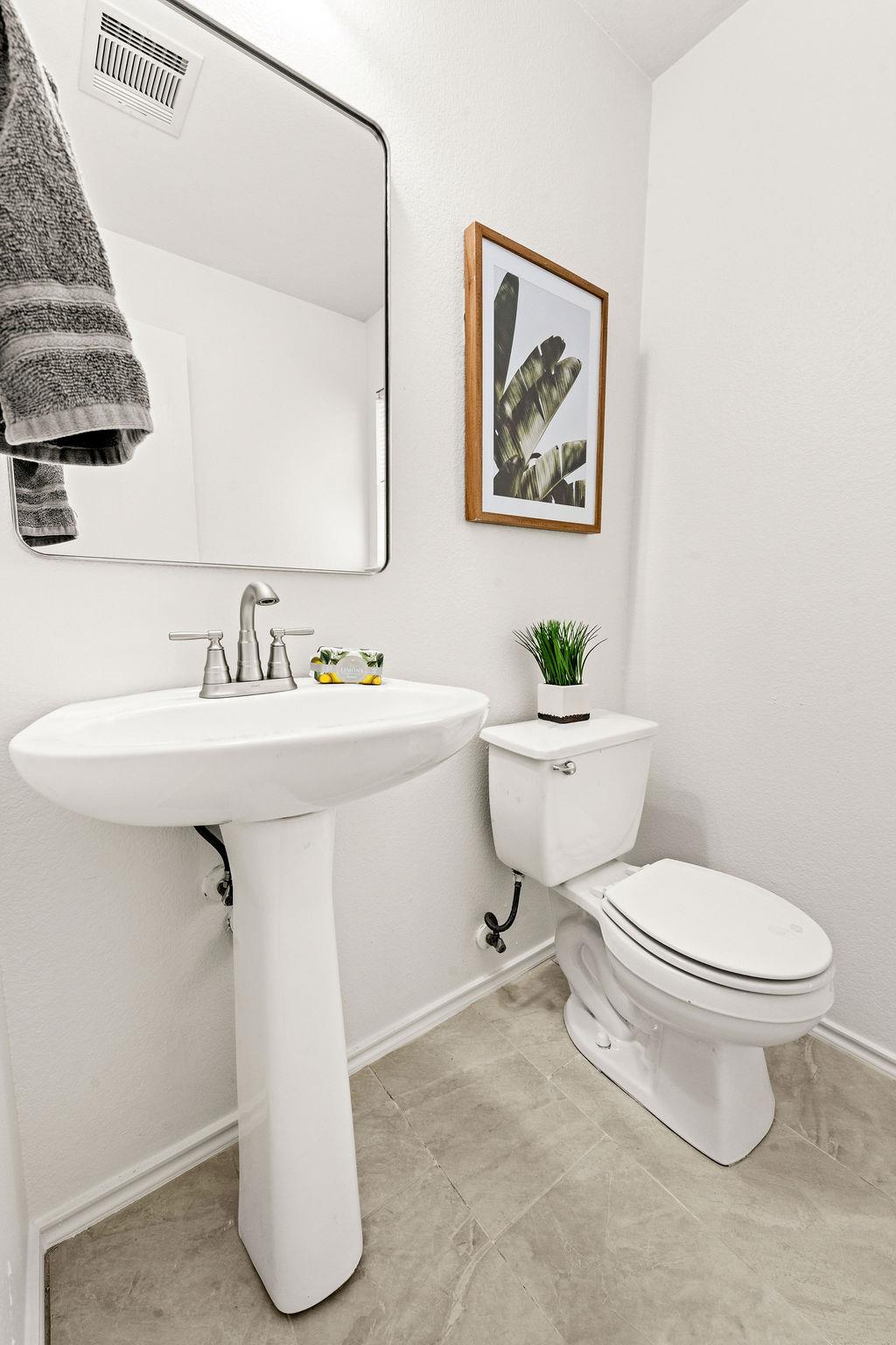 525 Meadow Park Dr, Georgetown, TX 78626