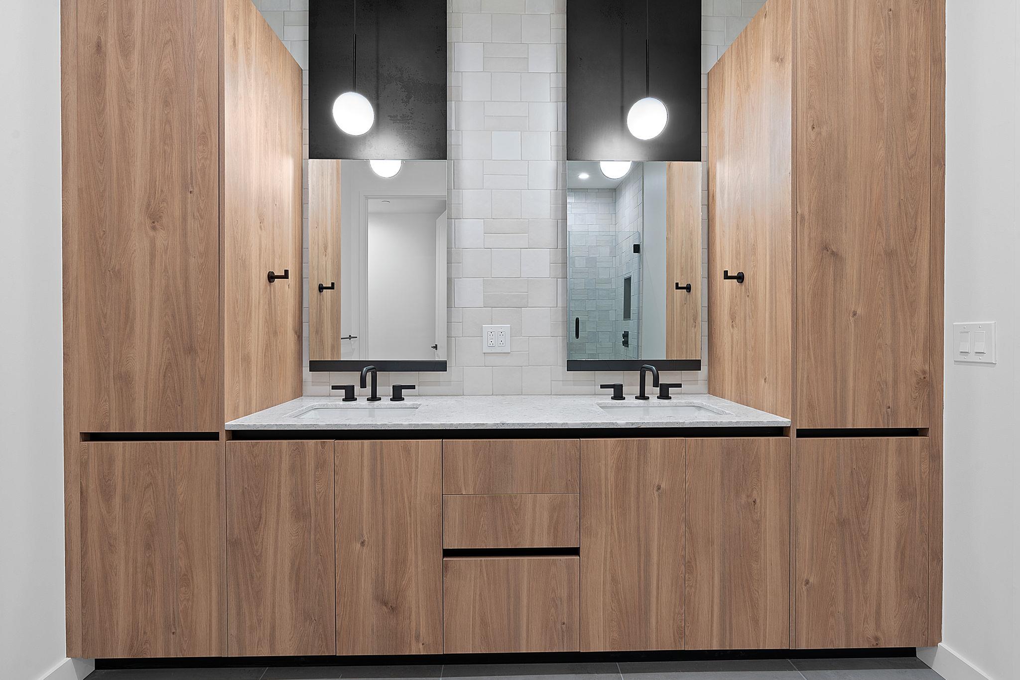 84 East Ave # 4001, Austin, TX 78701