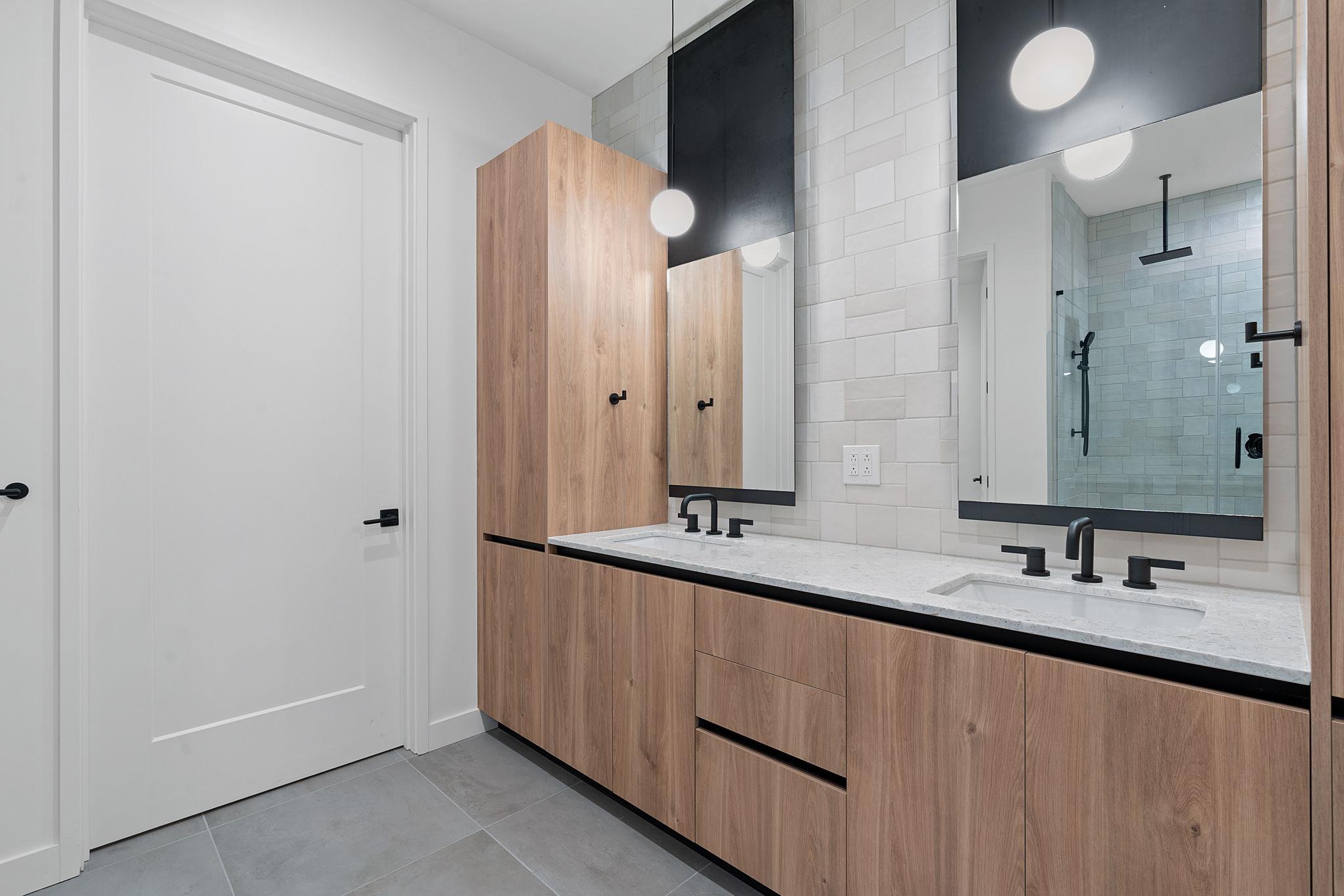 84 East Ave # 4001, Austin, TX 78701