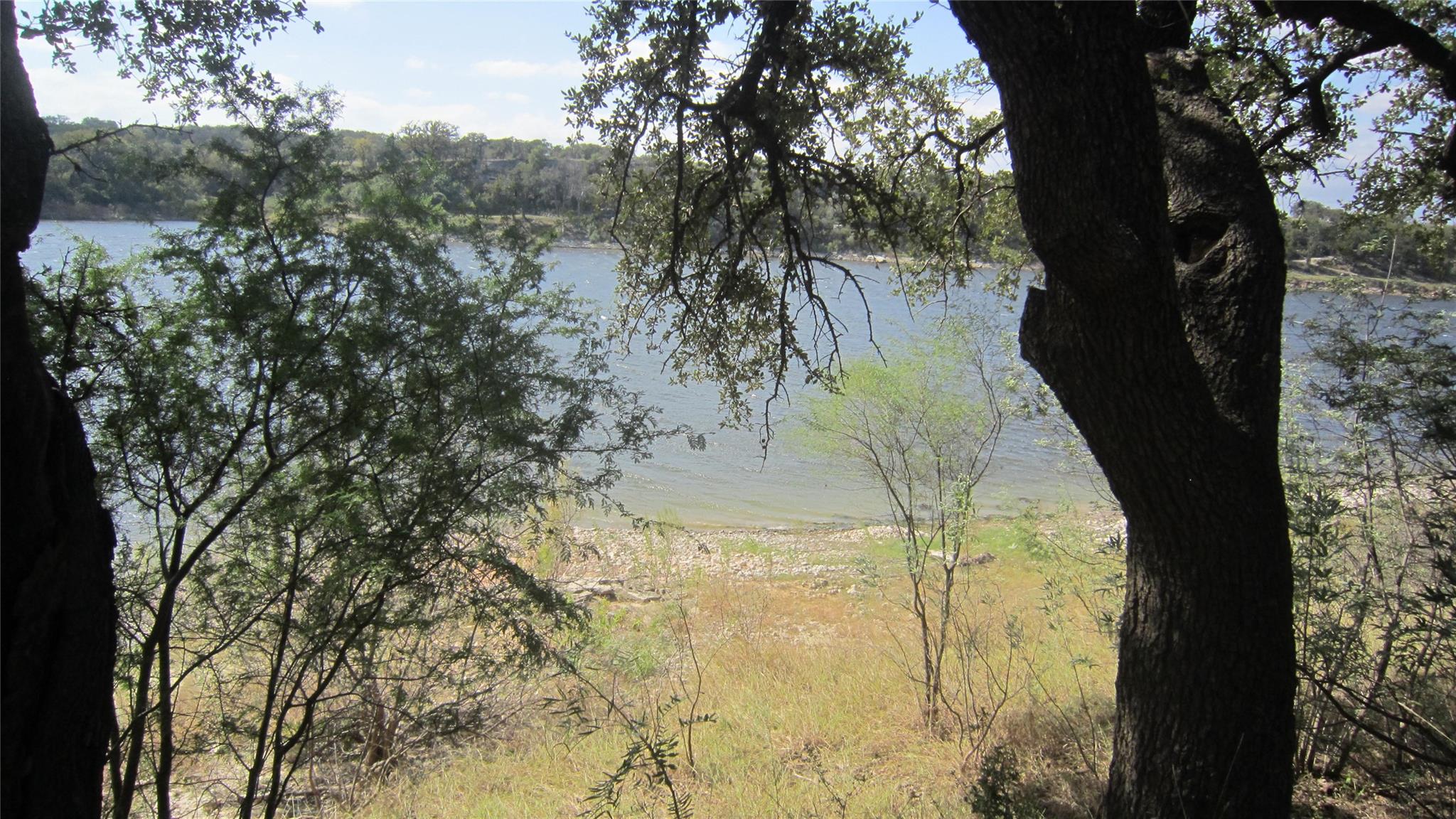 24205 Pedernales Dr, Spicewood, TX 78669