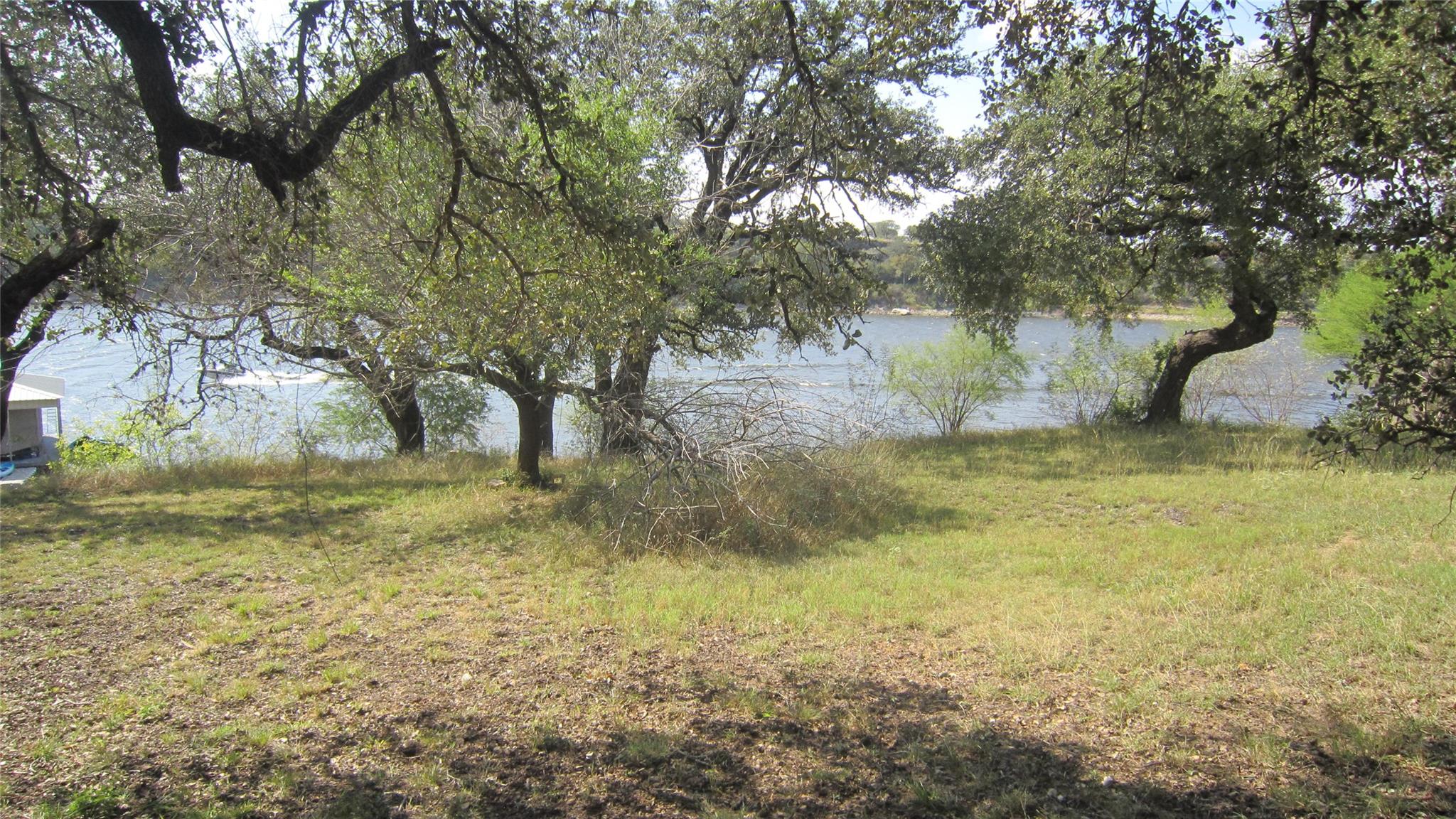 24205 Pedernales Dr, Spicewood, TX 78669