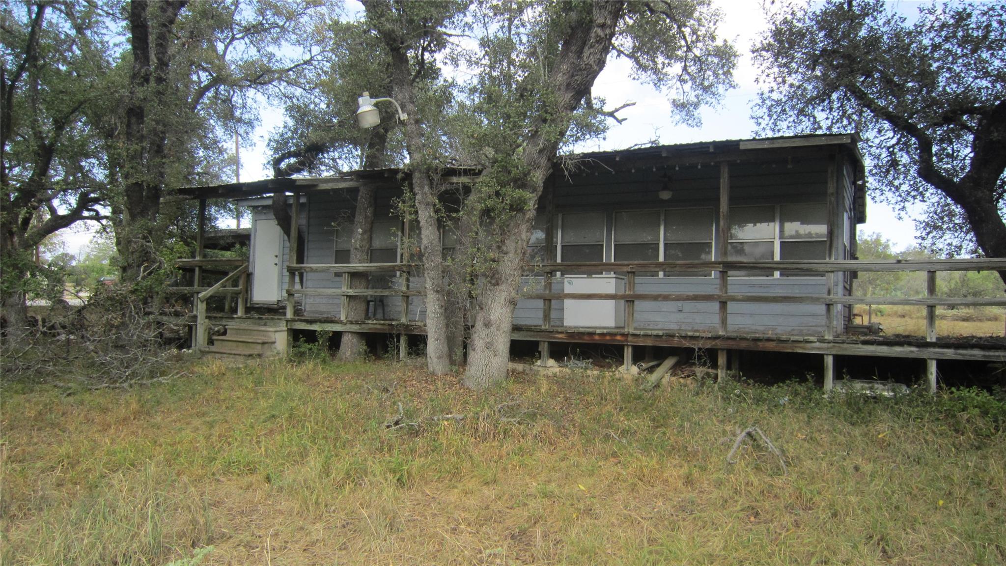 24205 Pedernales Dr, Spicewood, TX 78669