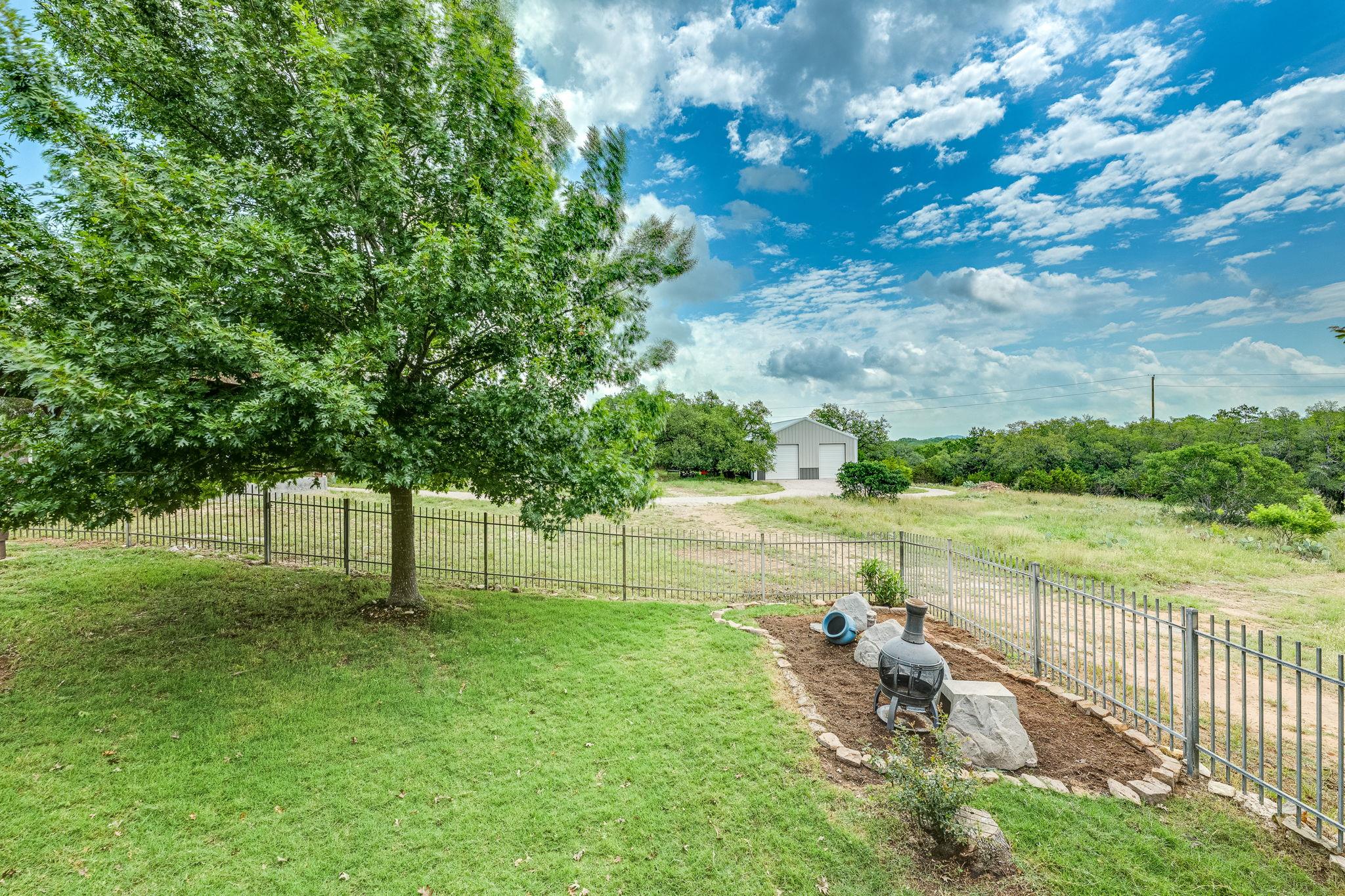 201 Thomas Ridge Rd, Burnet, TX 78611