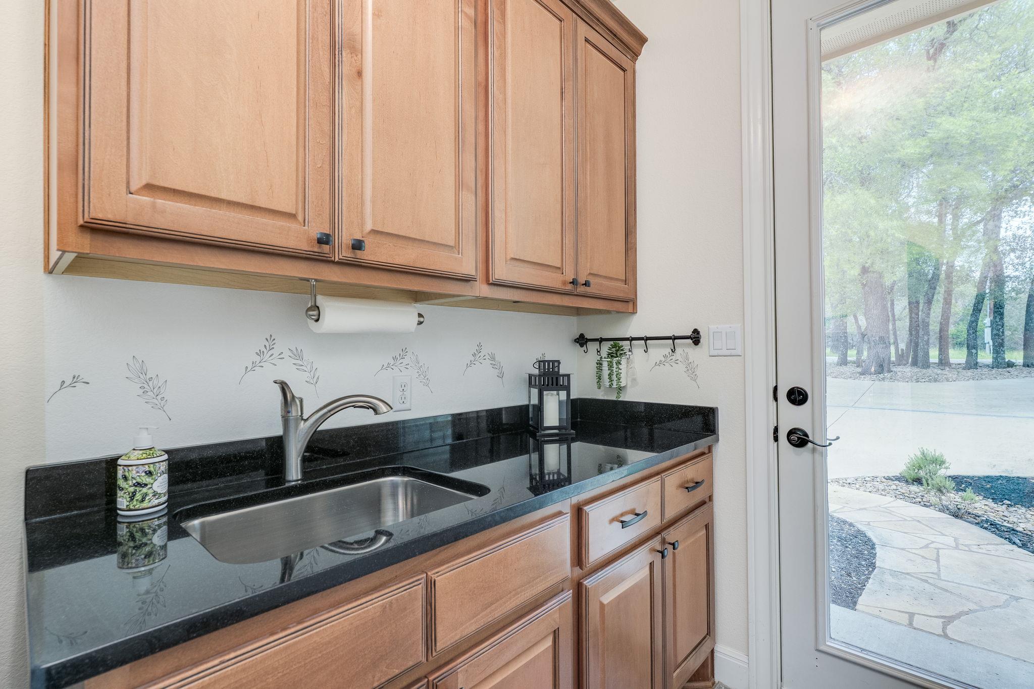 201 Thomas Ridge Rd, Burnet, TX 78611