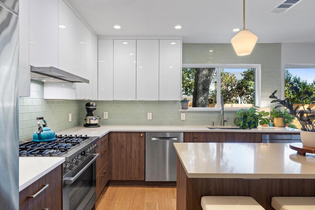 4618 Trail Crest Cir, Austin, TX 78735