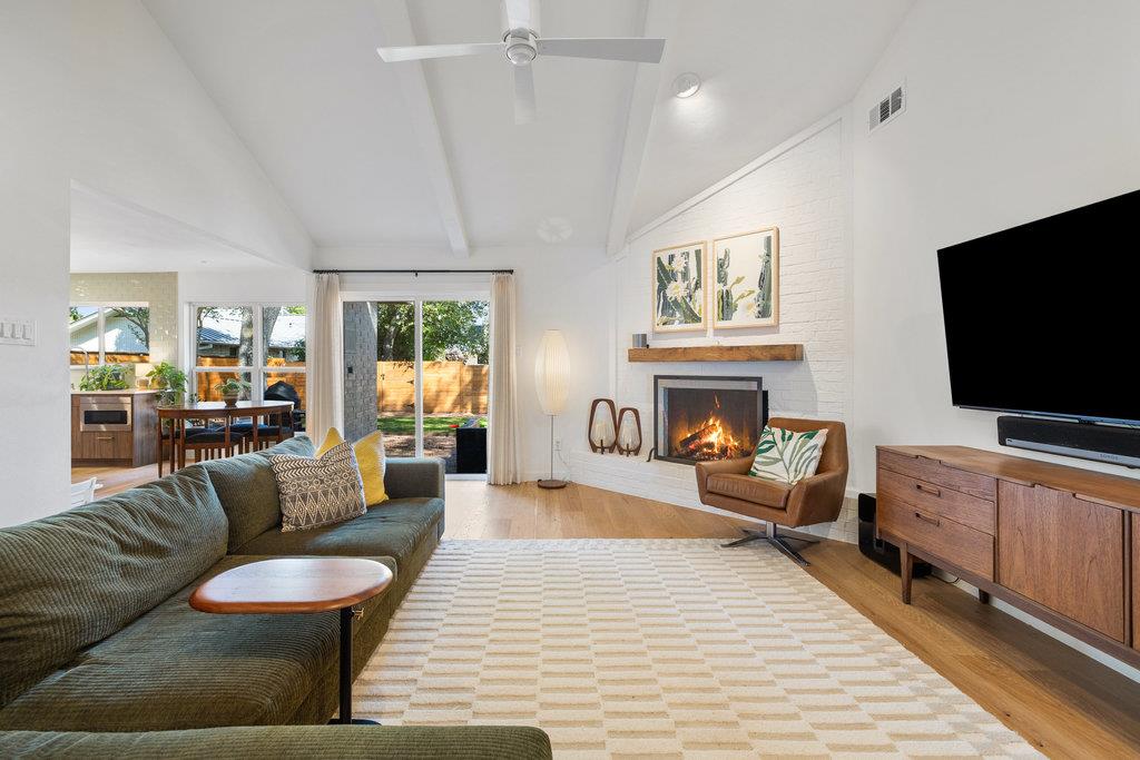 4618 Trail Crest Cir, Austin, TX 78735