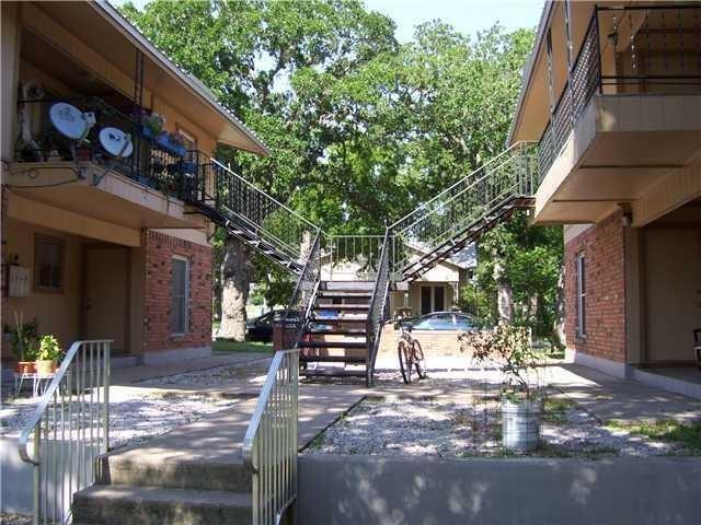 208 N Vanderveer St # 4, Burnet, TX 78611