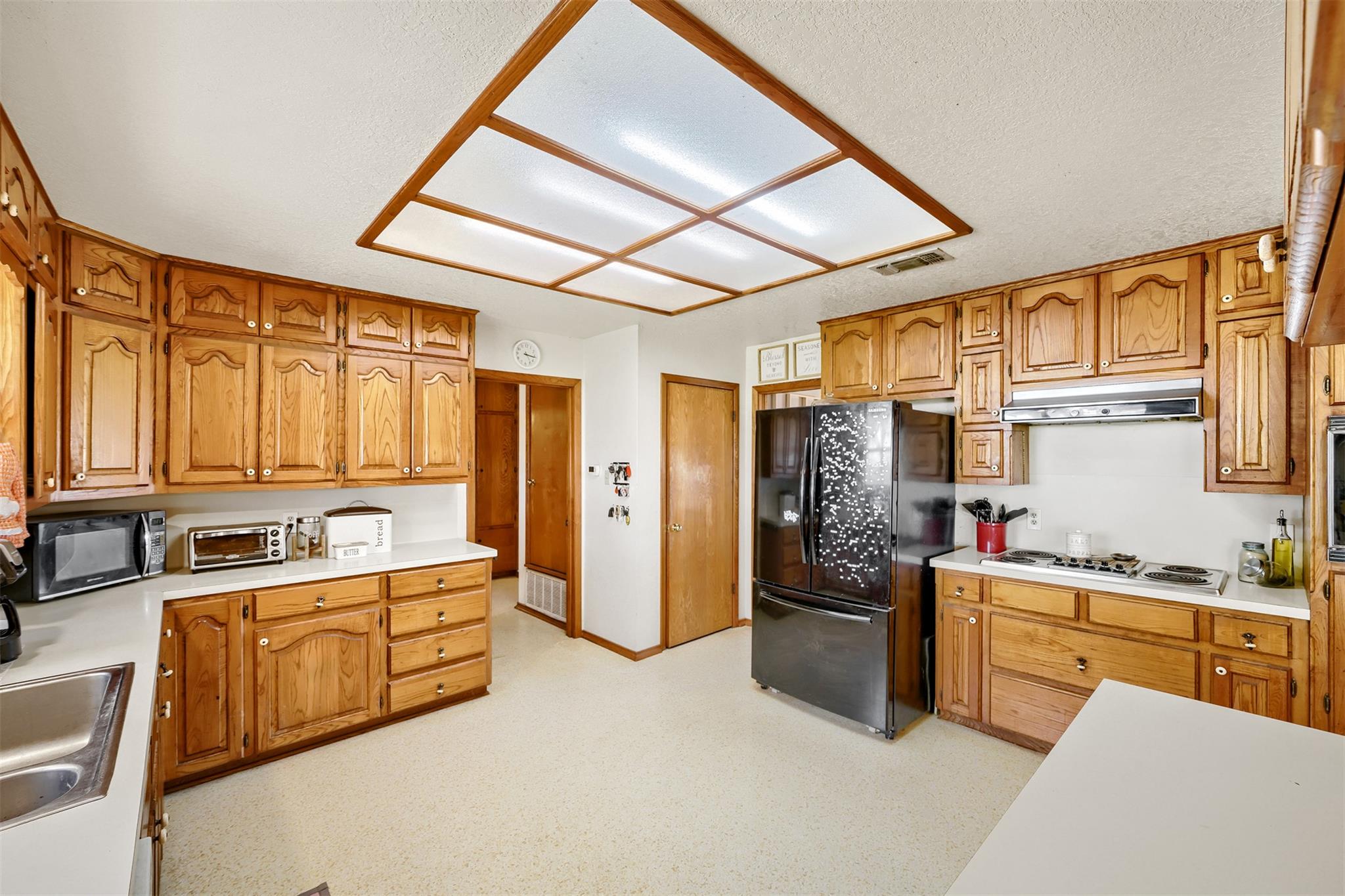 10026 Fm 1660, Hutto, TX 78634