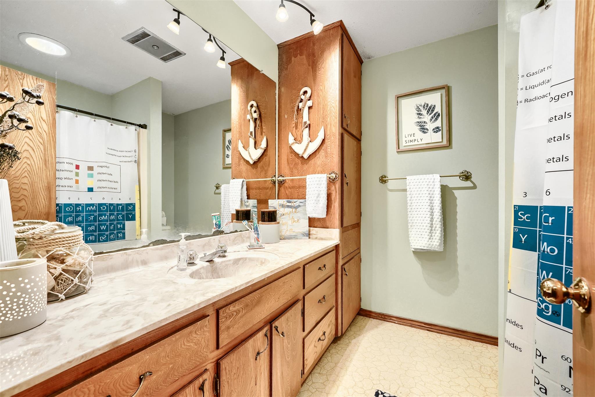 10026 Fm 1660, Hutto, TX 78634