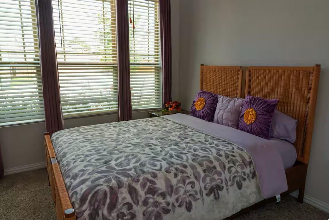 12904 Stanford Dr, Austin, TX 78748