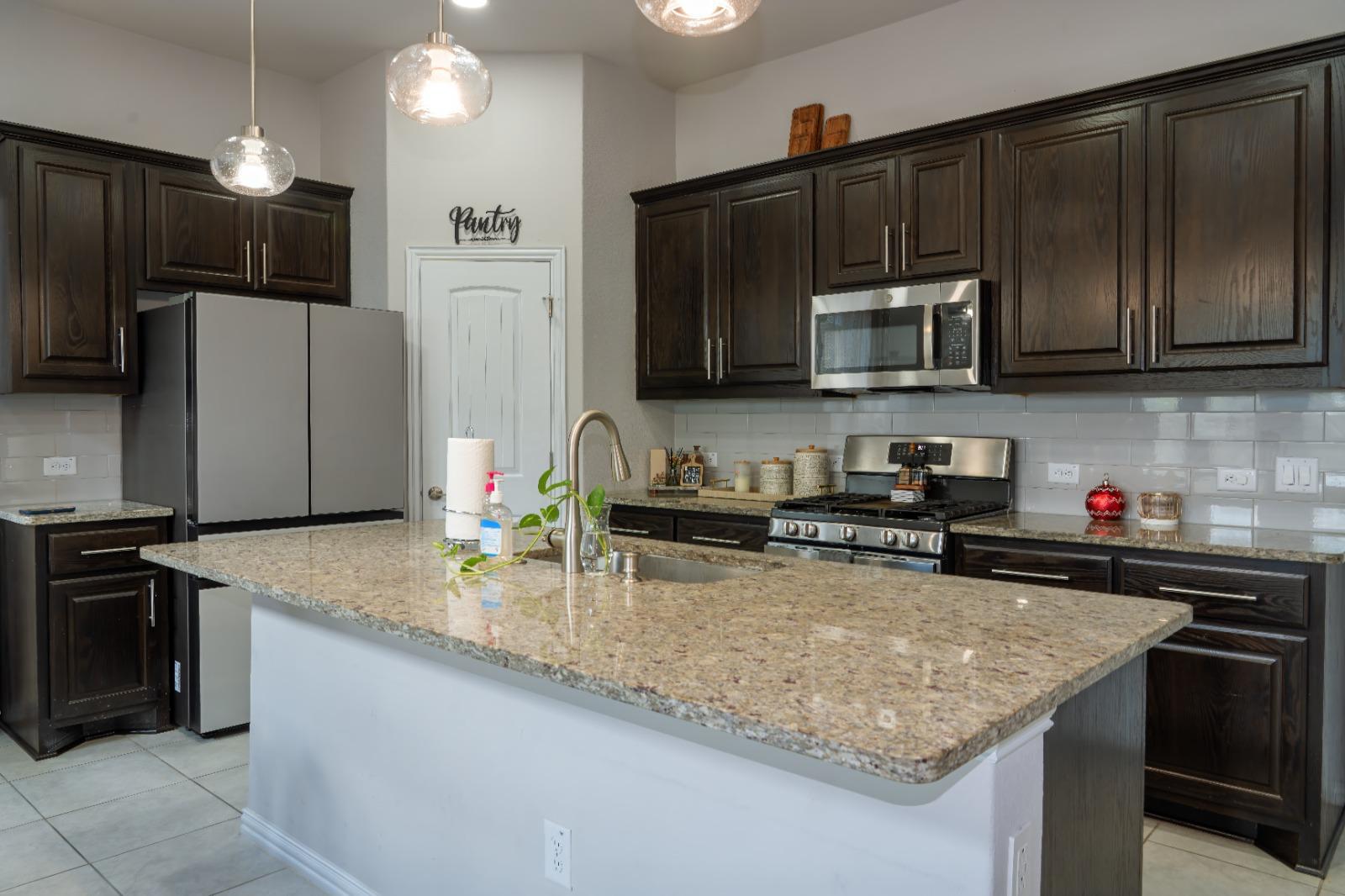 12904 Stanford Dr, Austin, TX 78748