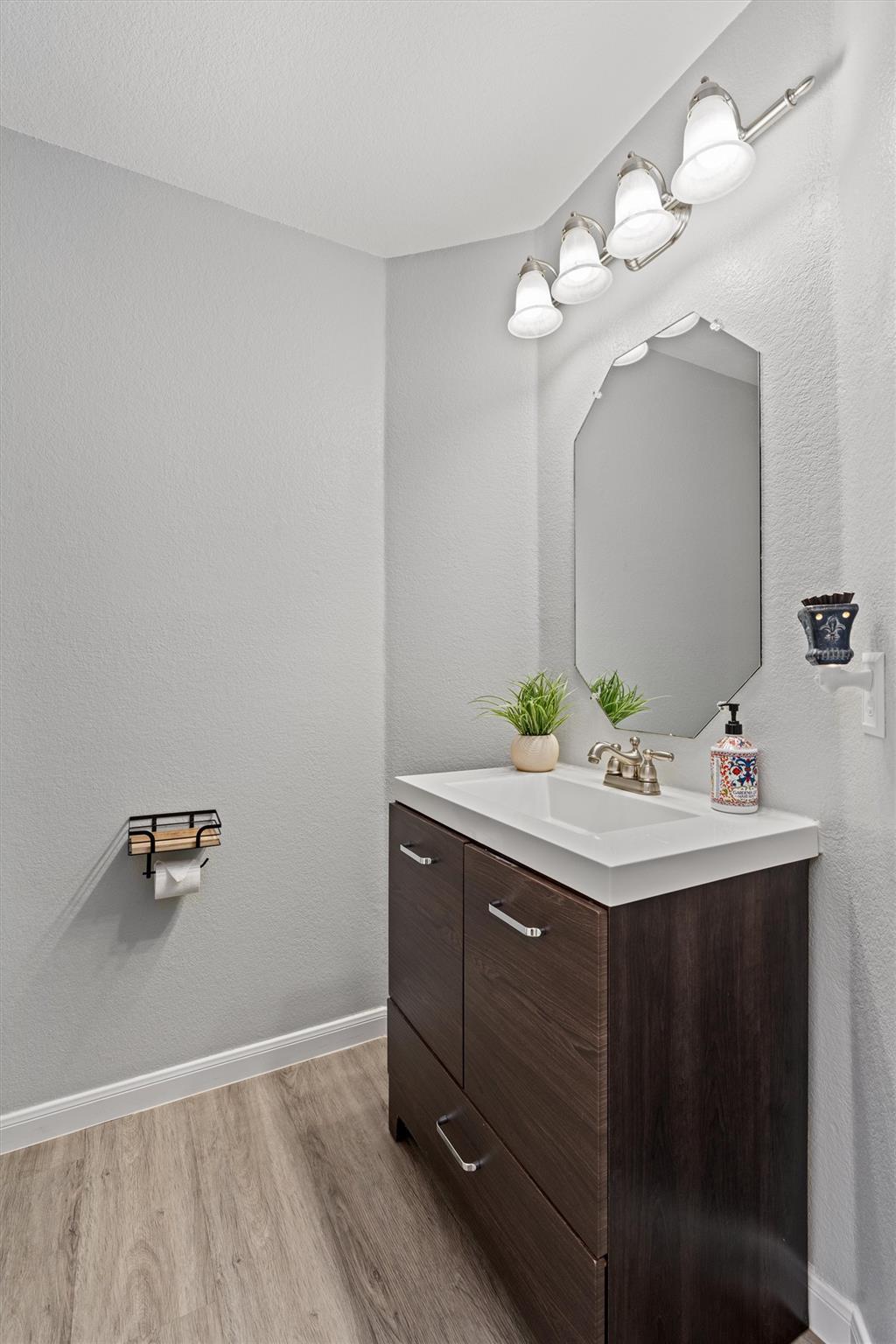 3300 Kissman Dr, Austin, TX 78728