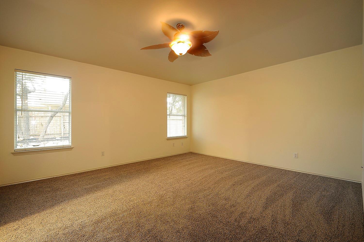 1109 Fossil Cv, Round Rock, TX 78681